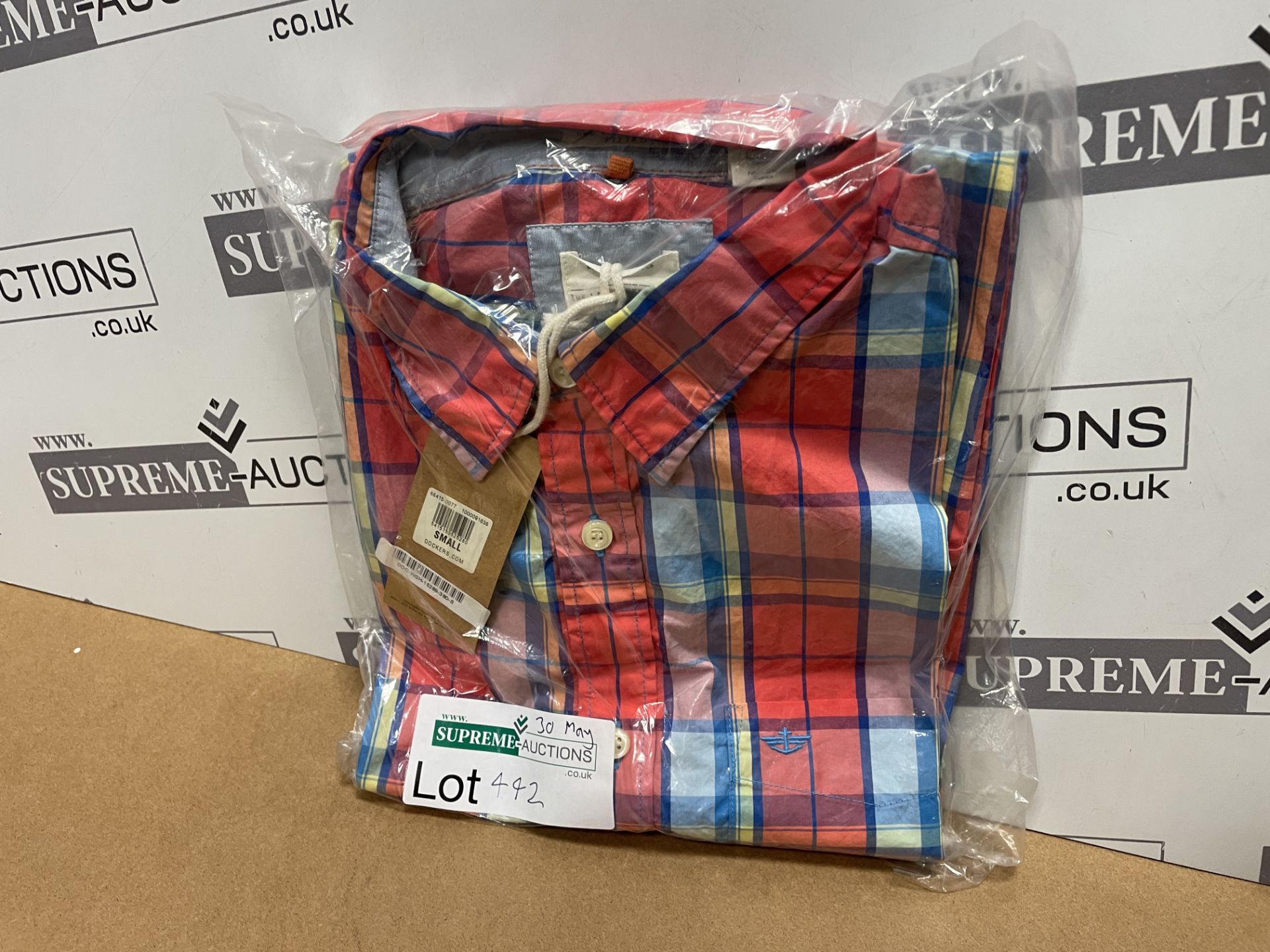 BRAND NEW WITH TAGS DOCKERS Mens The Laundered Shirt Sleeve Checked Shirt RED, SIZE (S). RRP £70. (