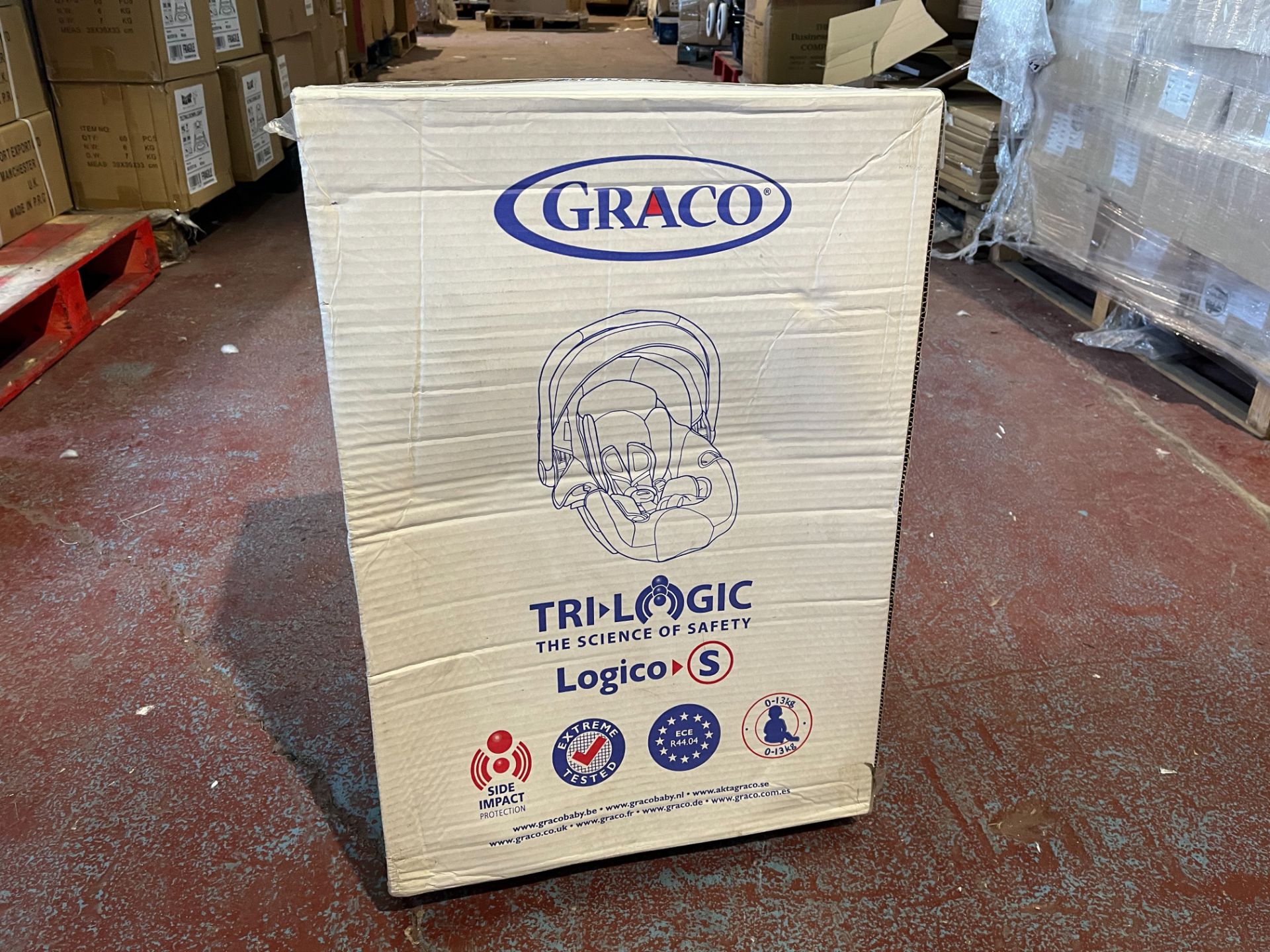 BRAND NEW GRACO TRILOGIC CHOCOLATE AND LIME CAR SEAT R15-9