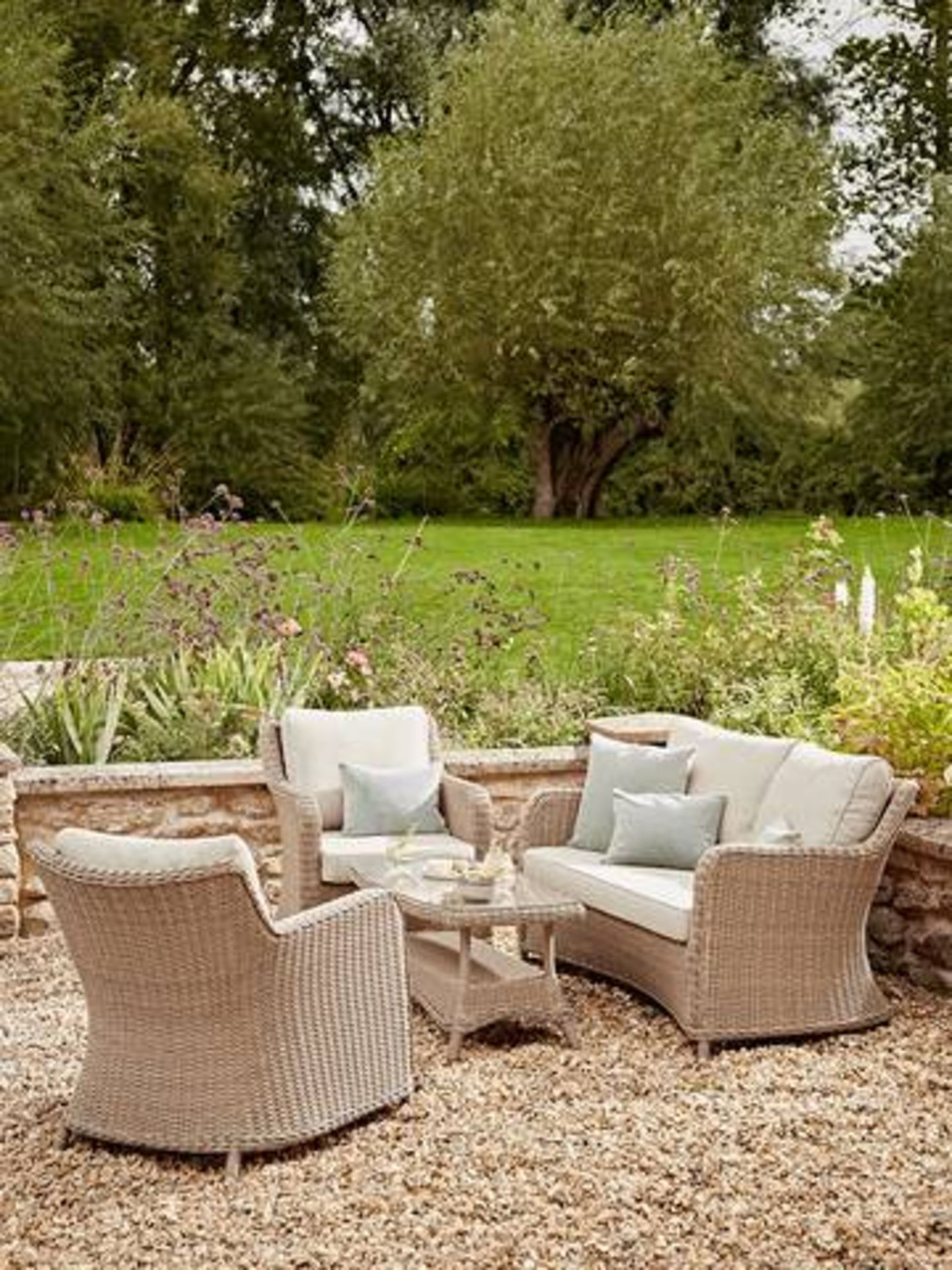 Cox & Cox Hampton Lounge Set. RRP £2,890.00. - SR3. The frame has an elegant sweeping frame with a