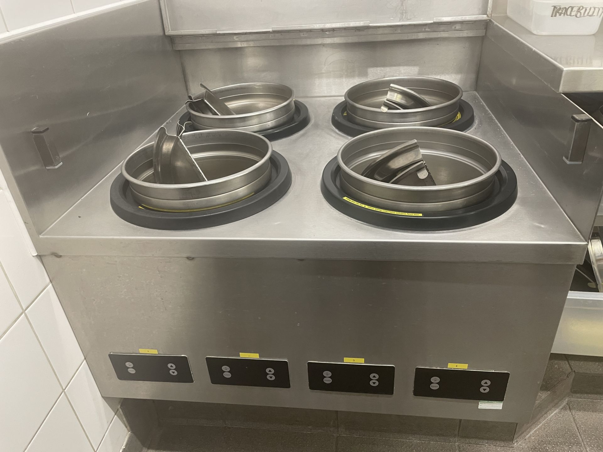 STAINLESS STEEL UNIT WHICH INCLUDES 4 X VOLLRATH MIRAGE INDUSTION HEAT AND HOLD SOUP KETTLE - Image 2 of 3