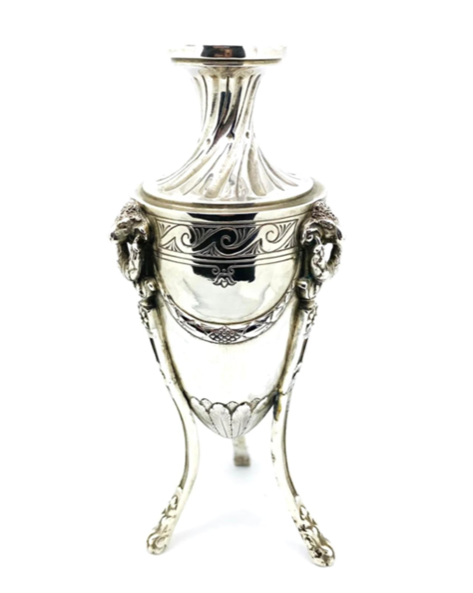 SOLID SILVER VASE HALLMARKED CHESTER. RARE. LARGE BERTHOLD MULLER PIECE 9". 369g REPAIR TO ONE LEG. - Image 2 of 3
