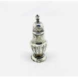 SOLID SILVER PEPPER, HALLMARKED BIRMINGHAM 1902, HENRY WILLIAMSON LTD