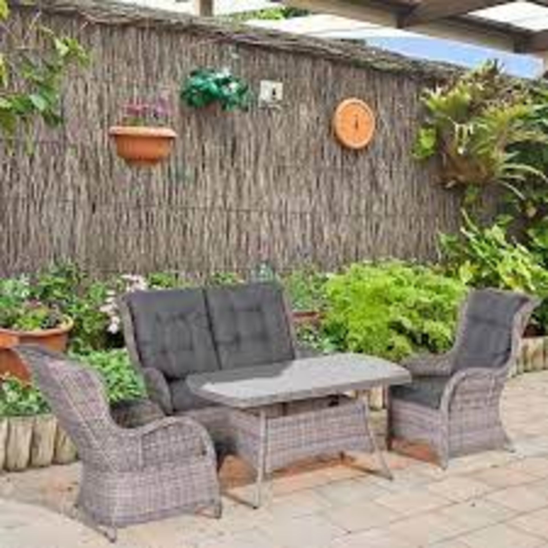 Outsunny 4 PCs Outdoor Rattan Sofa Set, Patio Garden Wicker Sectional Sofa Set. RRP £999.00.- SR6.