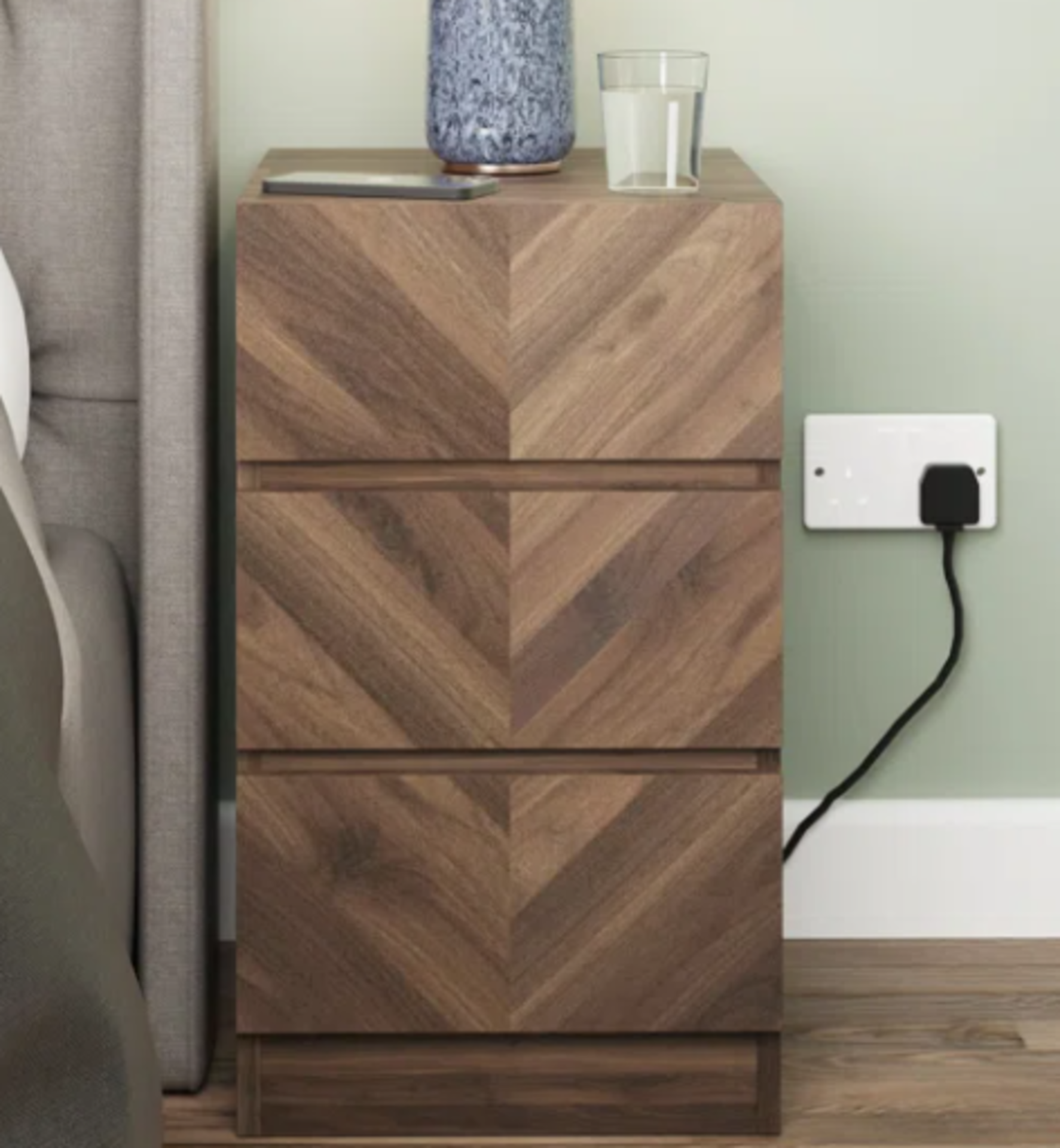 Kascha 3 Drawer Bedside Table. - Sr4. The drawer fronts of this elegant three-drawer bedside feature