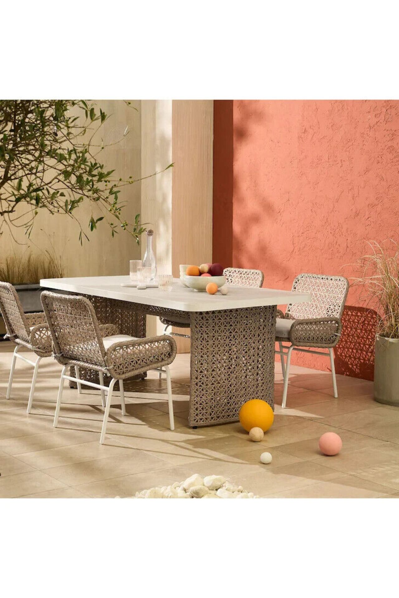 Brand New & Boxed Made.Com Rhonda Garden Dining Set Aluminium w/ Table & Cushions. RRP £1,299.00.