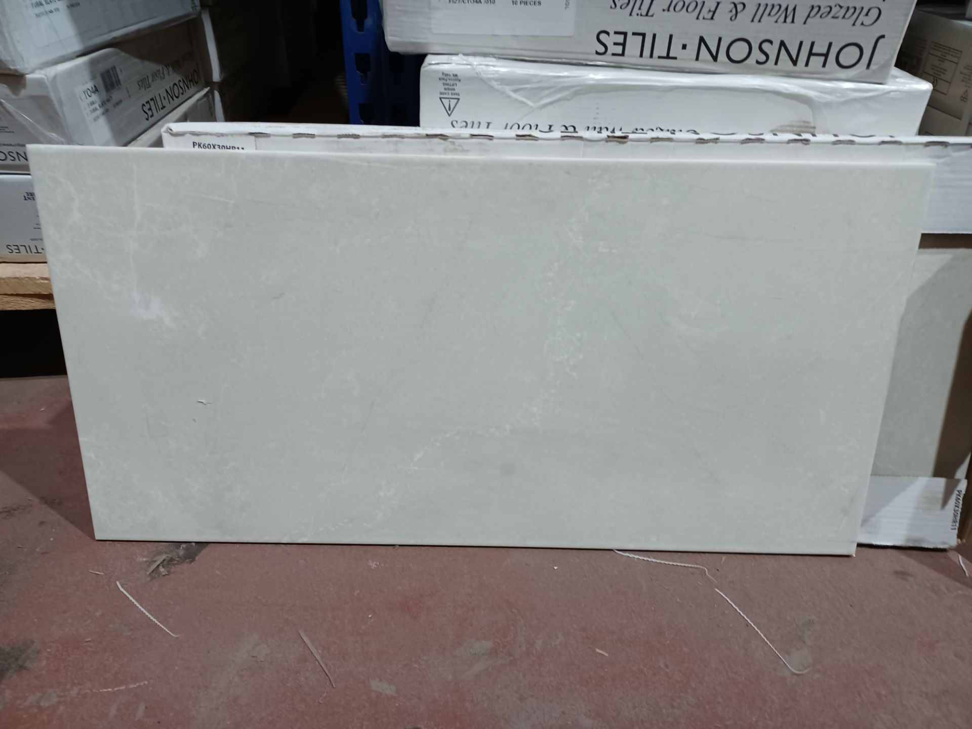 PALLET TO CONTAIN 40 X NEW PACKS OF Johnson Tiles Castleton Ivory Marble Matt 600x300mm Wall & Floor