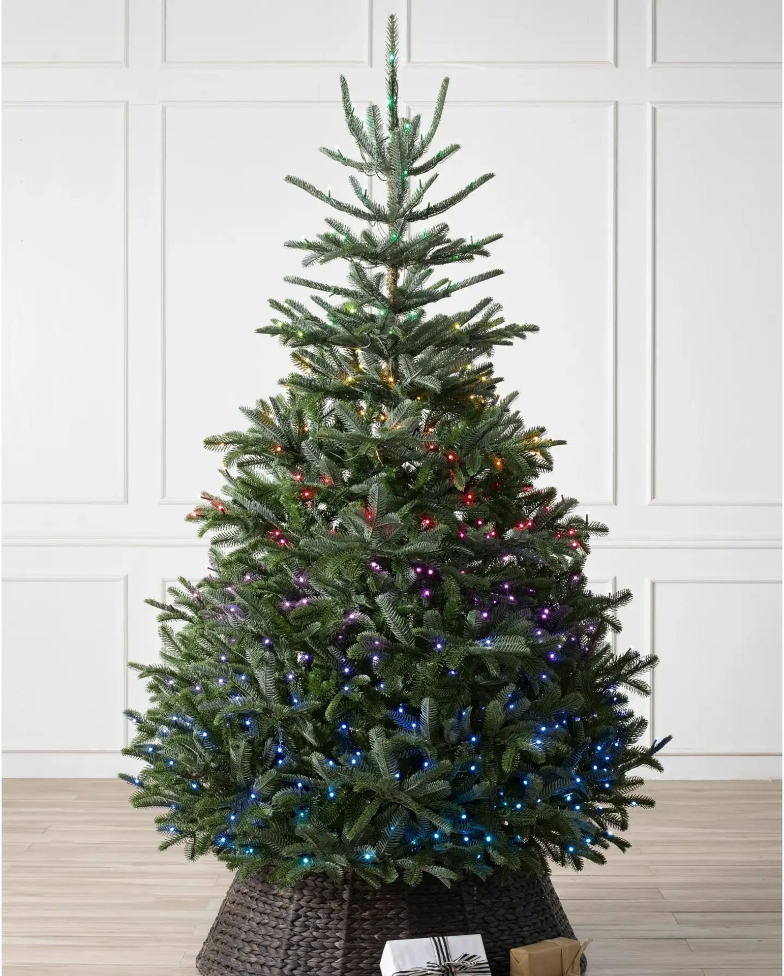 Balsam Hill (The worlds leading Christmas Trees) BH Nordmann Fir® 6ft with LED Twinkly Lights.