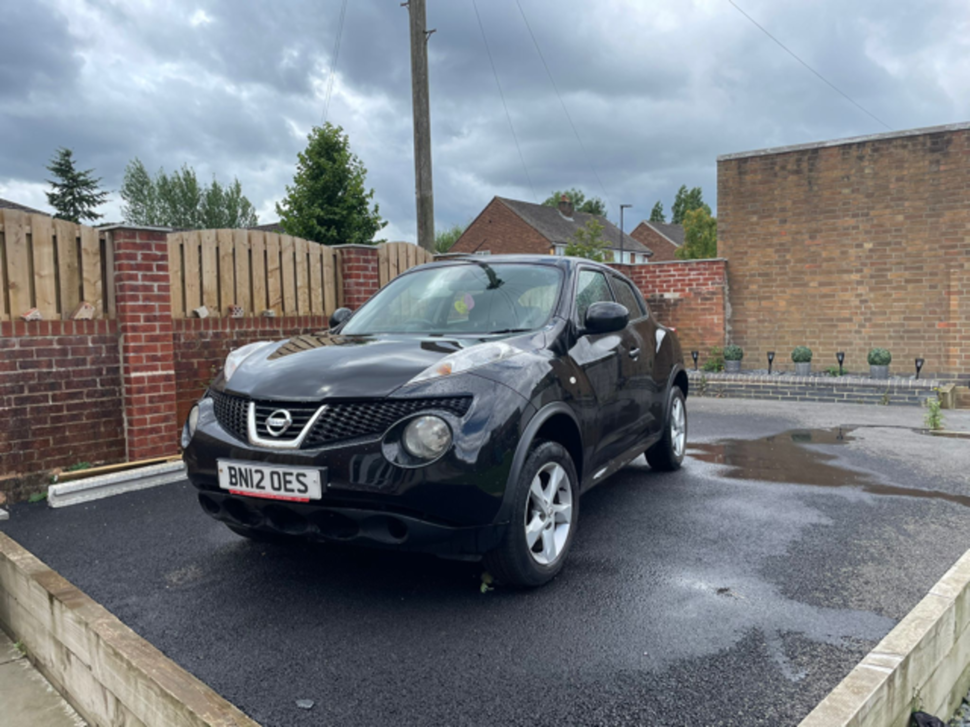 BN12 OES NISSAN JUKE DIESEL HATCHBACK - 1.5 dCi Visia 5 Door.     First Registered: 18/04/2012 MOT