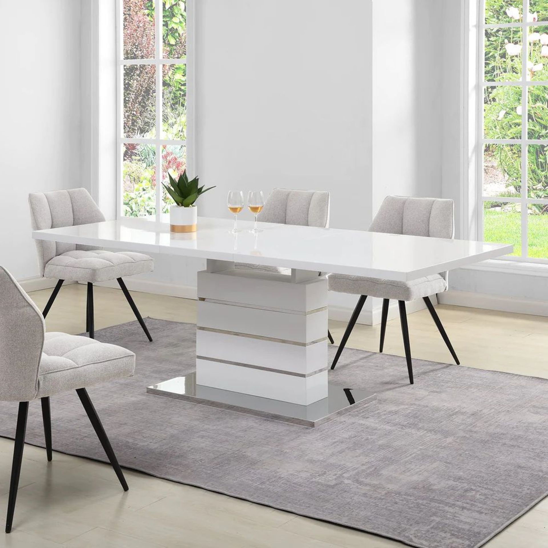 Hayne High Gloss White Extending Dining Table 6 to 8 Seater. - BI. RRP £449.99. The Hayne table is a