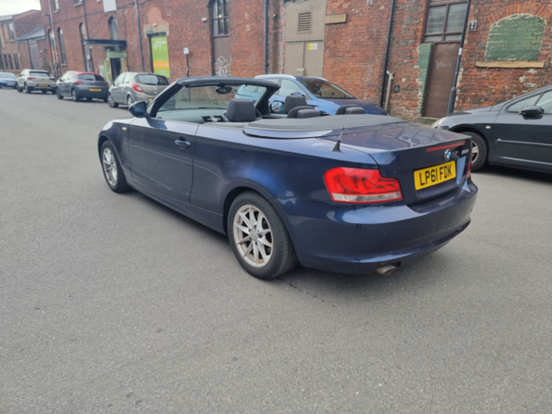 * NO VAT ON HAMMER * LP61 FDK BMW 1 SERIES DIESEL CONVERTIBLE - 118d SE 2dr Step Auto   First Regist - Image 6 of 12