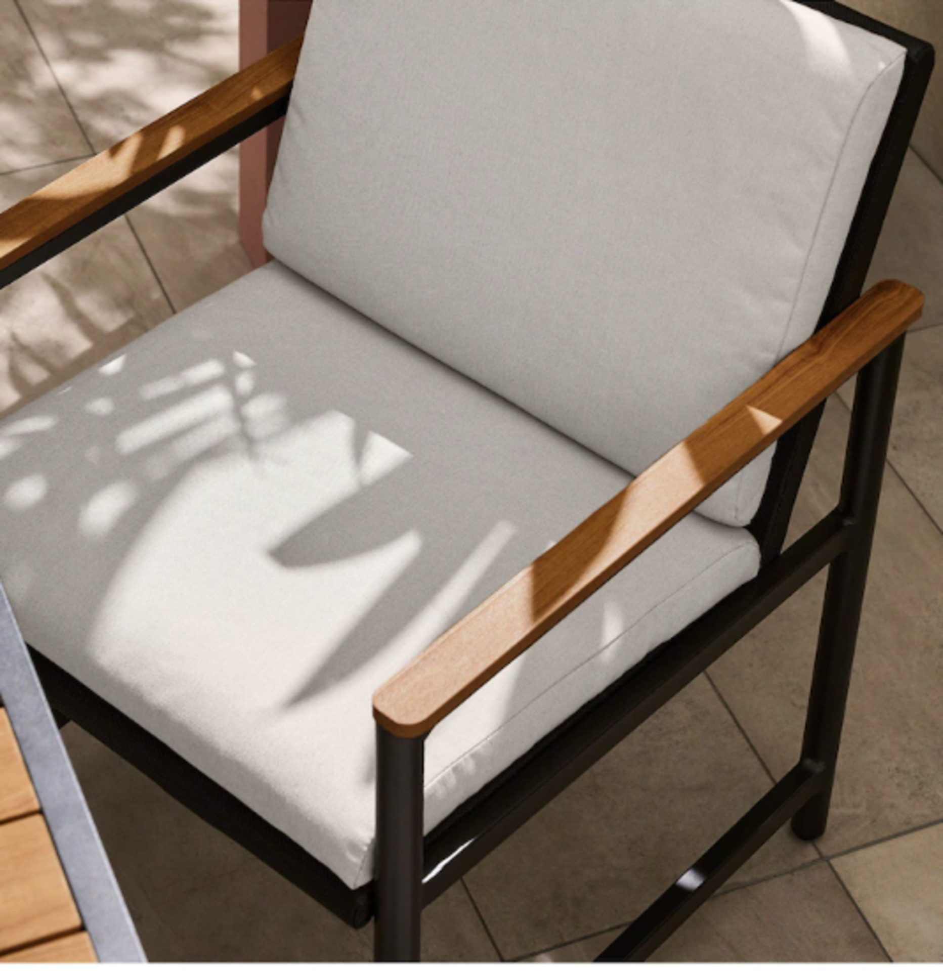 Brand New & Boxed Made.com Sassari Garden 4 Seater Dining Set Aluminium Frame + PS Wood + - Image 3 of 7