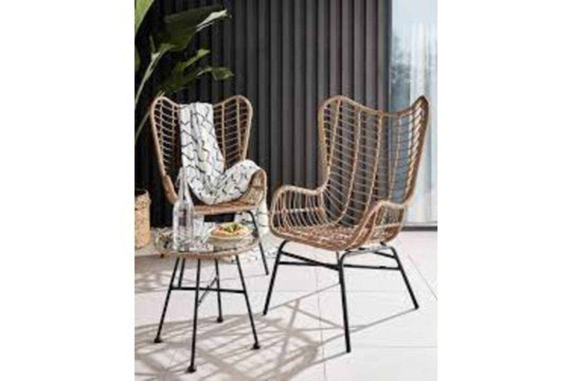 Miami Bistro Lounge Set. - SR5. RRP £499.00. This Miami Bistro Lounge set complete with 2 chairs and