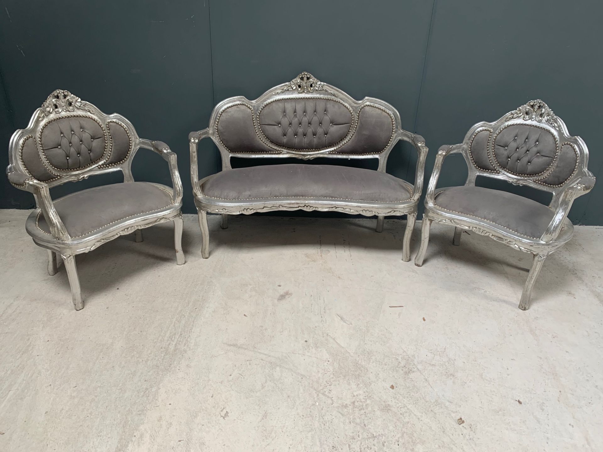 SILVER 3P/C SALON SUITE HANDFINISHED DISTRESSED ANTIQUE SILVER LEAF FRAME AND UPHOLSTERY