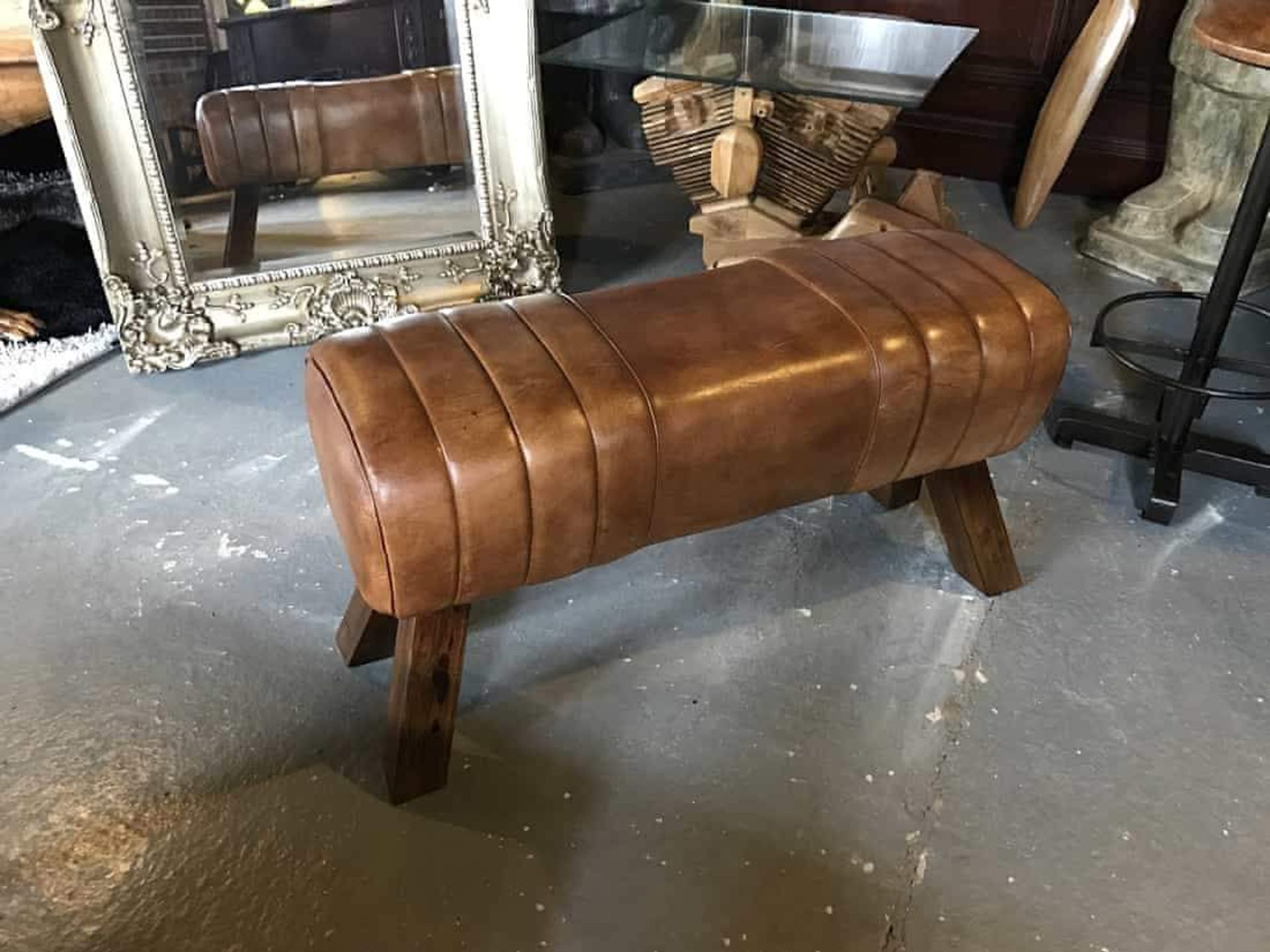 BOXED NEW LARGE LEATHER POMMEL HORSE IN TAN