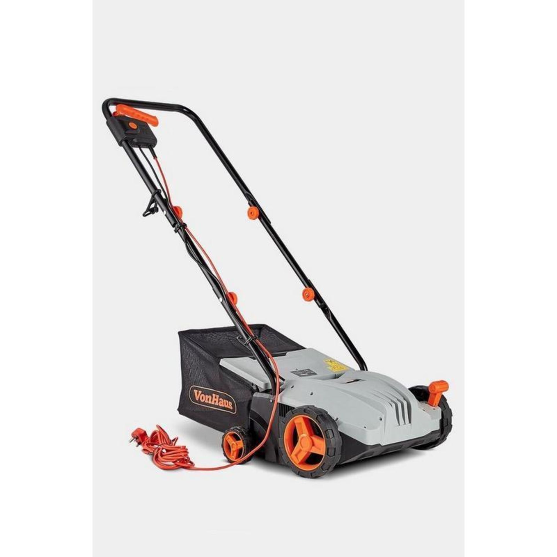 1300w Lawn Moss Rake - P2. This 1300W electric rake is the easy way to clear your lawn of moss,