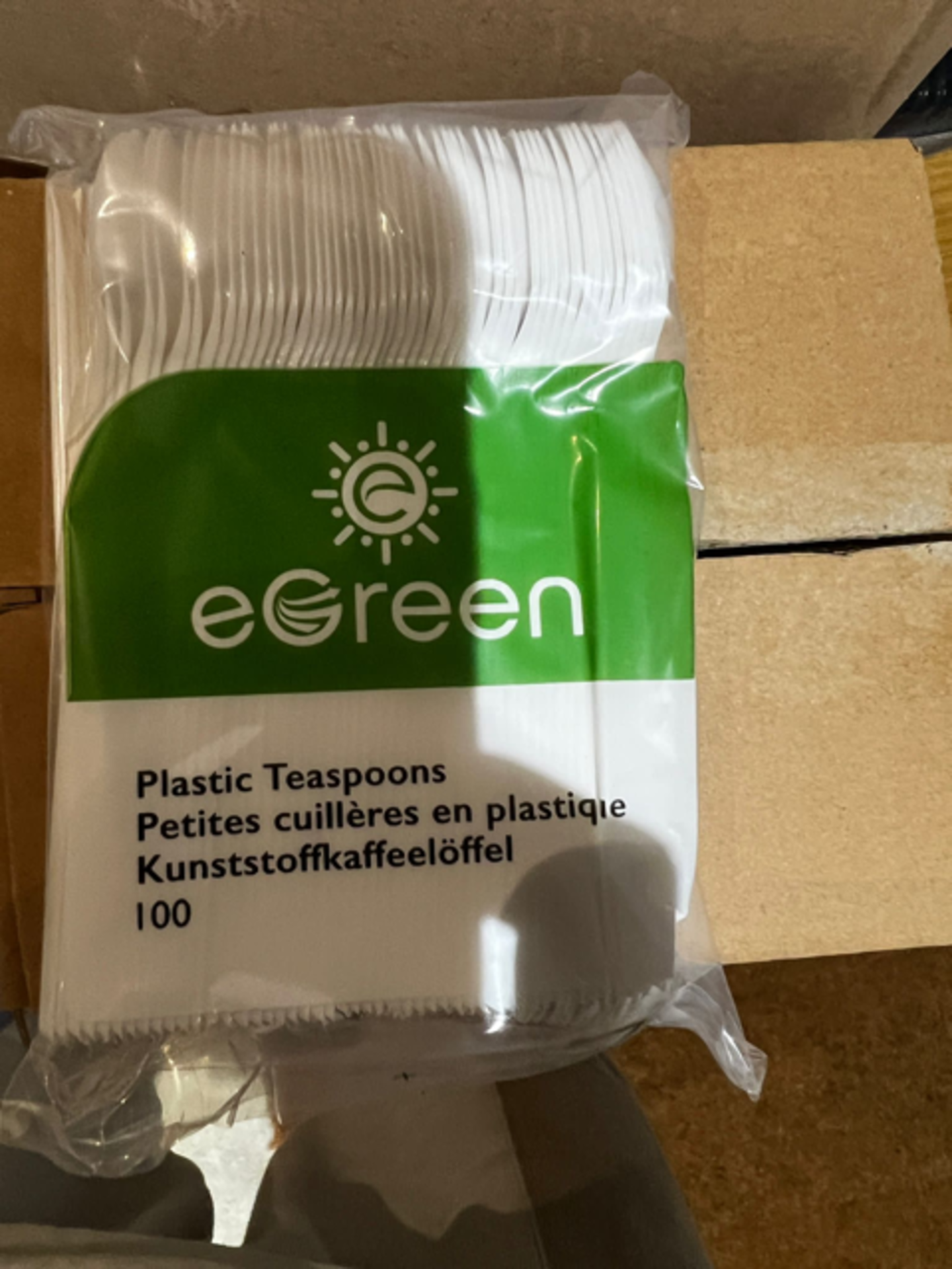 40 X BRAND NEW CASES OF 1000 EGREEN PLASTIC TEASPOONS