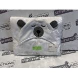 15 X BRAND NEW LUXURY POLAR BEAR TOWELS R11.4