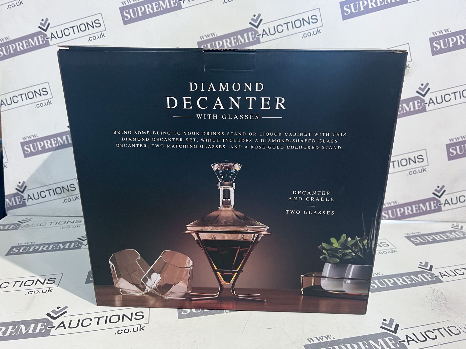 3 X BRAND NEW INGENIOUS DIAMOND DECANTERS WITH GLASSES R16-10