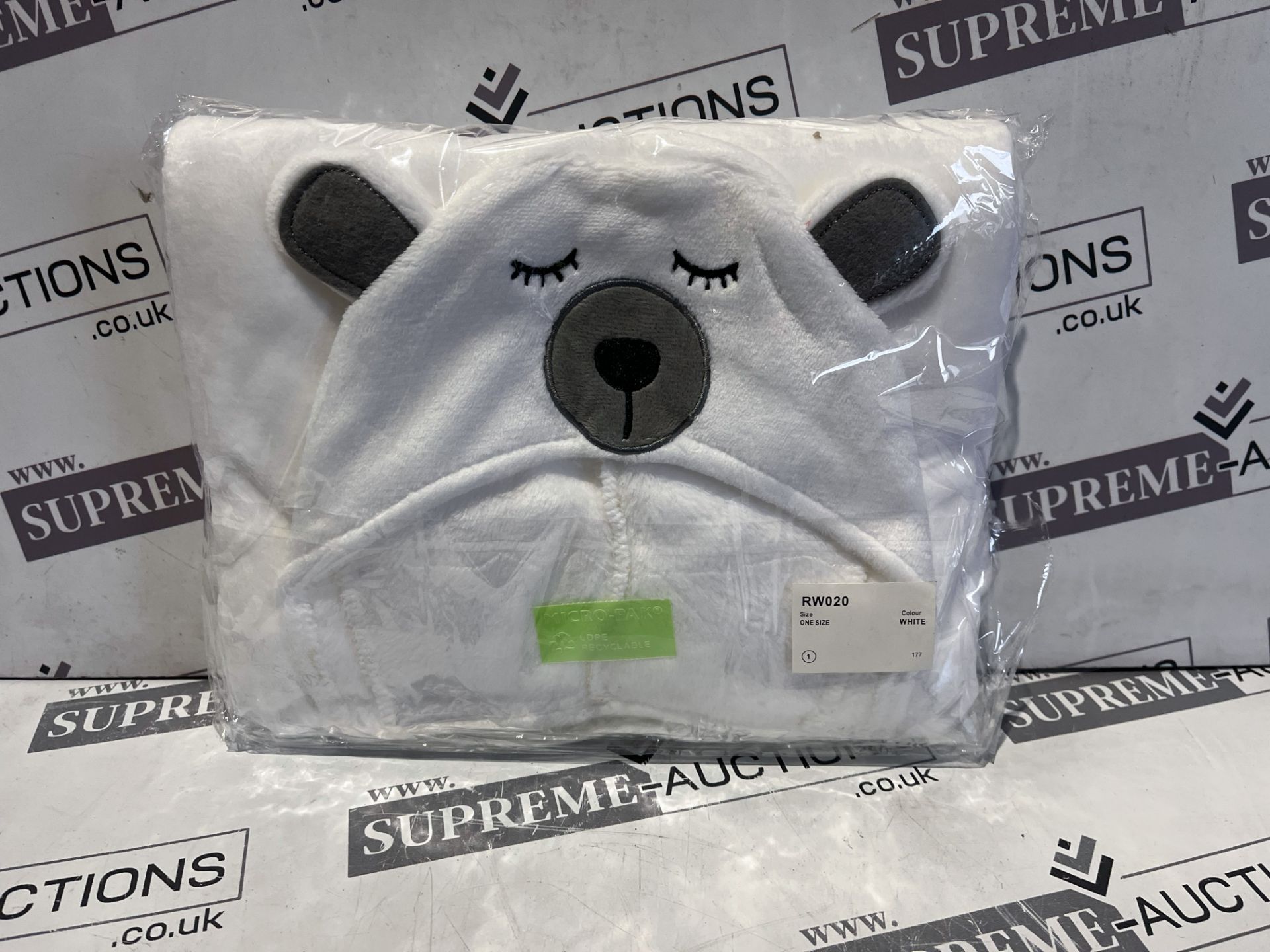 TRADE LOT 75 X BRAND NEW LUXURY POLAR BEAR TOWELS R11.4