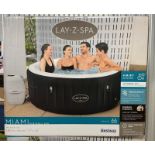 CleverSpa Mia 4 Person Hot Tub (R45)