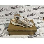 8 X BRAND NEW CUSHION WALK FLEXIBLE COMFORT BACK HEEL VELCRO STRAP IN TAUPE LUXURY SANDLES IN SIZE 5