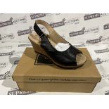 TRADE LOT 30 X BRAND NEW CUSHION WALK FLEXIBLE COMFORT BROWN PATTERNED RAISED HEEL WITH BACK HEEL