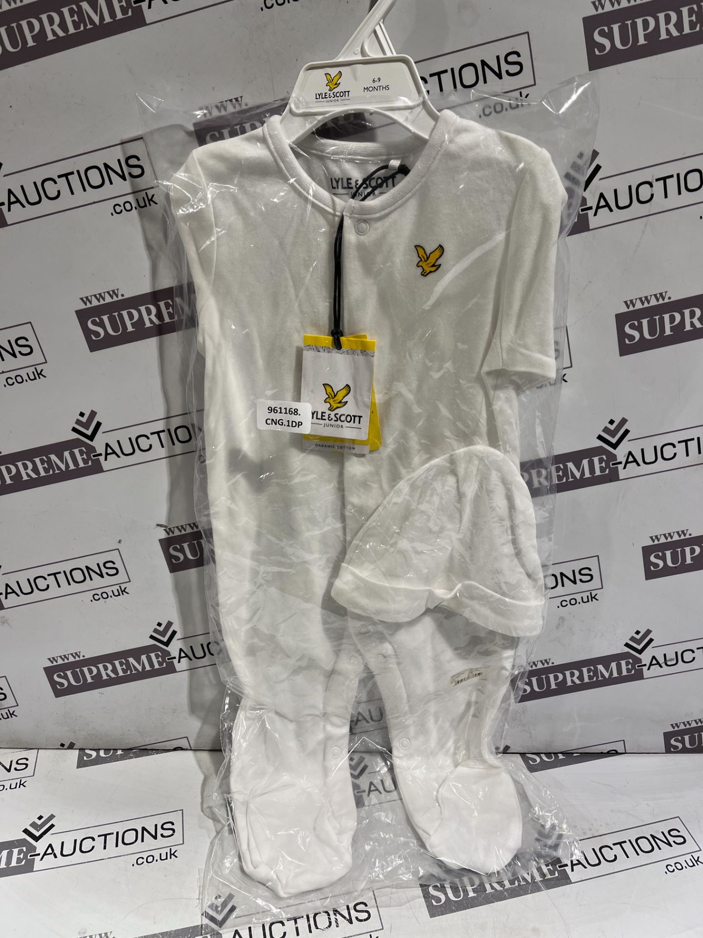 (NO VAT) 7 X BRAND NEW LYLE AND SCOTT BABYGROWS WITH HAT AGE 6-9M P4