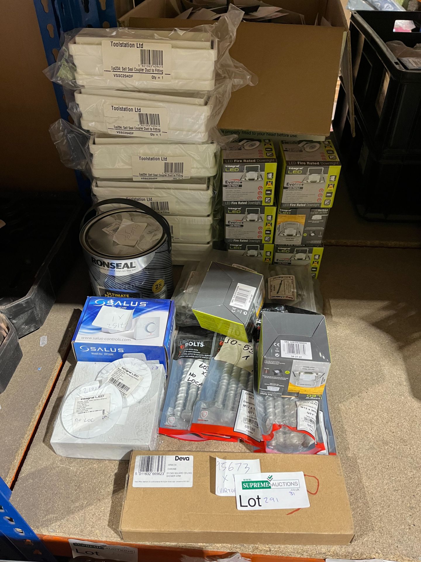 30 PIECE MIXED LOT INCLUDING RONSEAL, DALUS, BOLTS, LIGHTS ETC P3