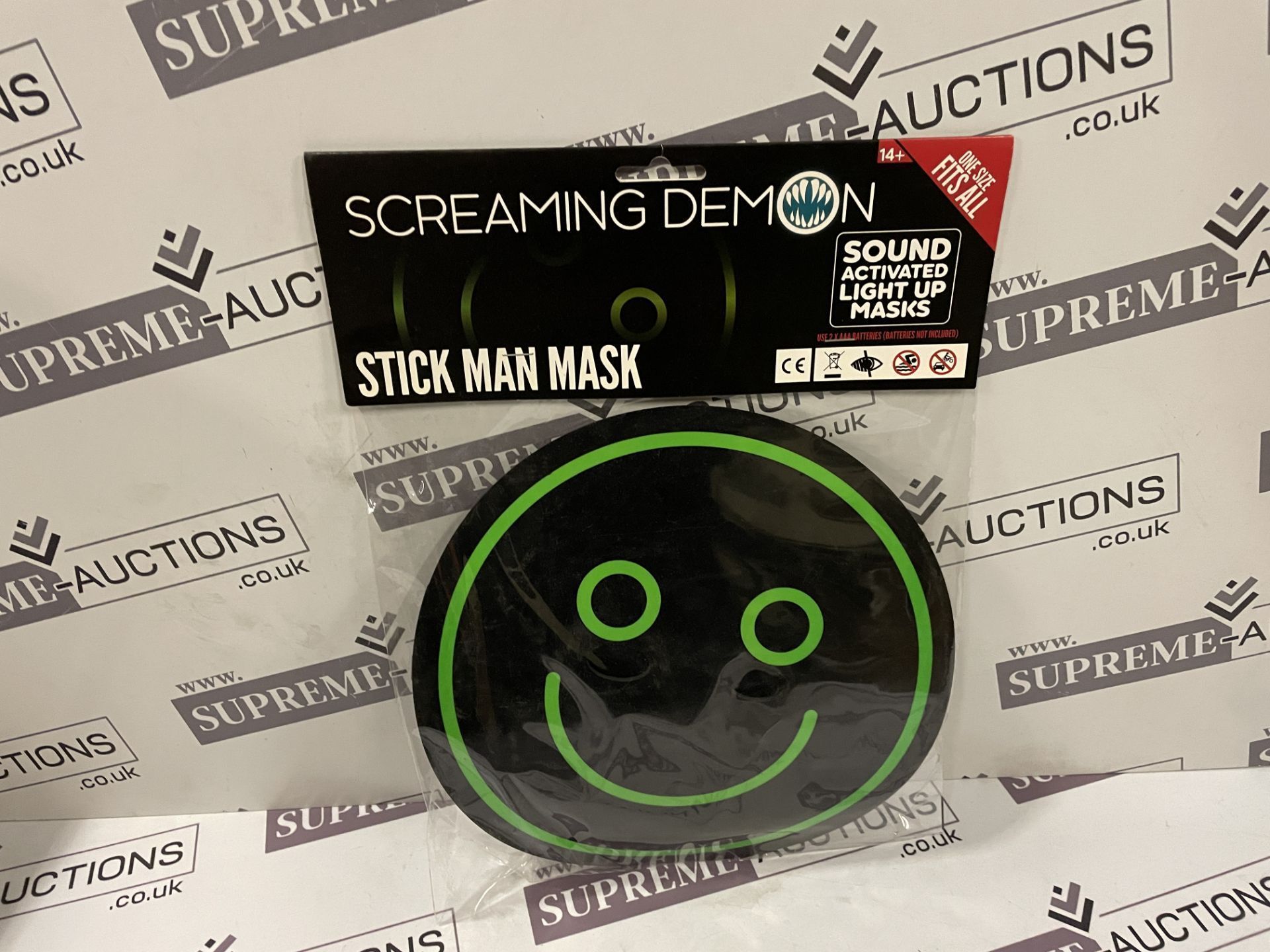 30 X BRAND NEW ASSORTED SCREAMING DEMON EMOJI SOUND ACTIVATED LIGHT UP MASKS RRP £39 EACH R19.2