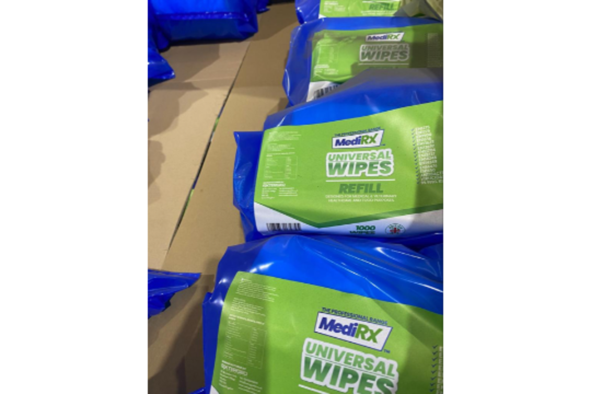 APPROX 30 X BRAND NEW PACKS OF MEDI RX UNIVERSAL WIPES R16-5