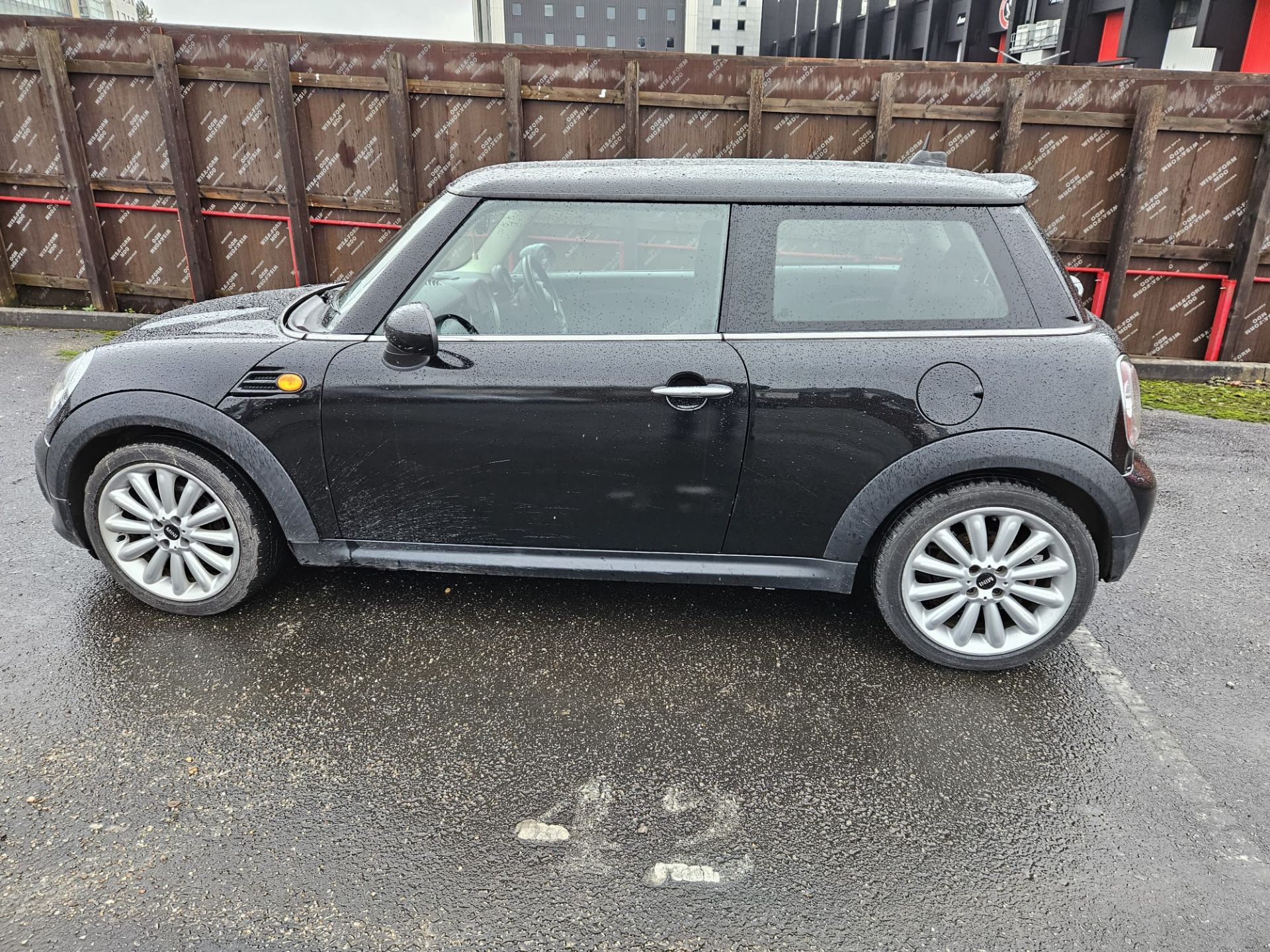 CE12 WYD MINI COOPER 1.6 Hatchback