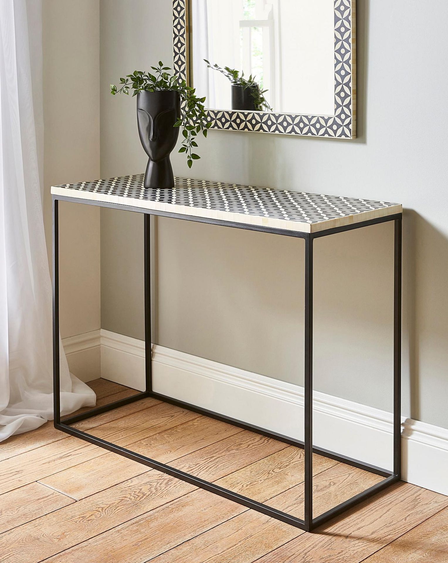 BRAND NEW AALIYAH LUXURY CONSOLE TABLE R11-14