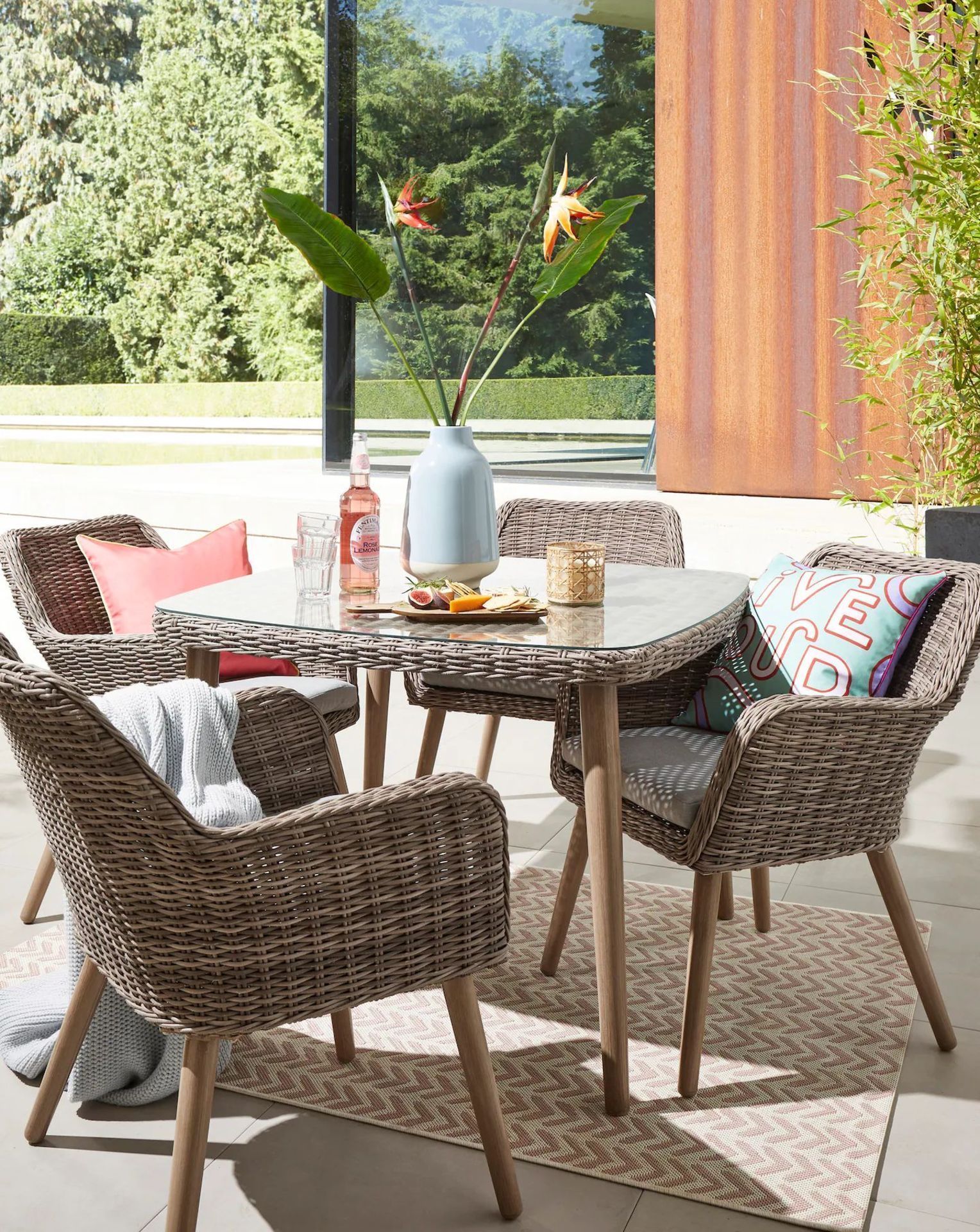 BRAND NEW Maldives 4 Seater Dining Set BLACK/NATURAL. RRP £879 EACH. This 4 seater dining set