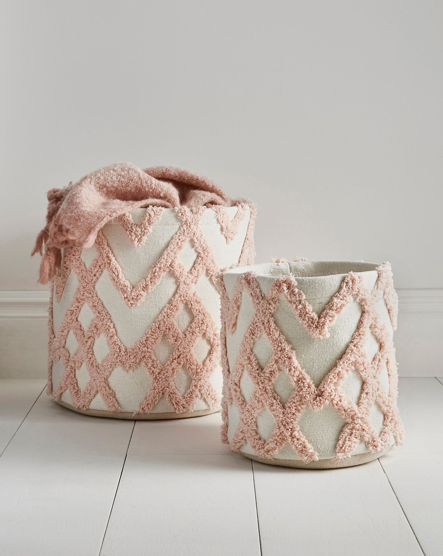 4x BRAND NEW Set of 2 Pink Ruffled Woven Baskets. RRP £39 EACH. These lovely monochrome woven