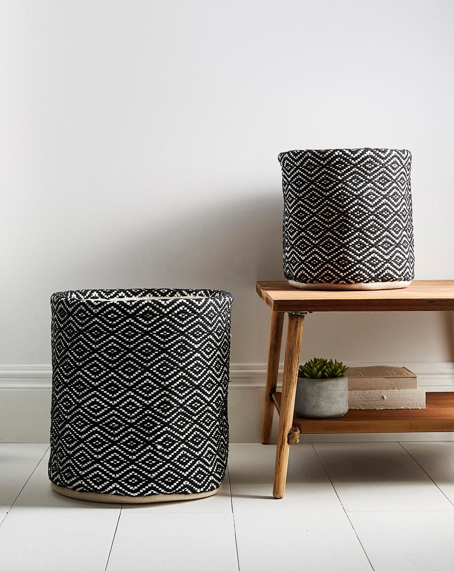 TRADE PALLET TO CONTAIN 20x BRAND NEW Set of 2 Monochrome Woven Baskets. RRP £40 EACH.These lovely