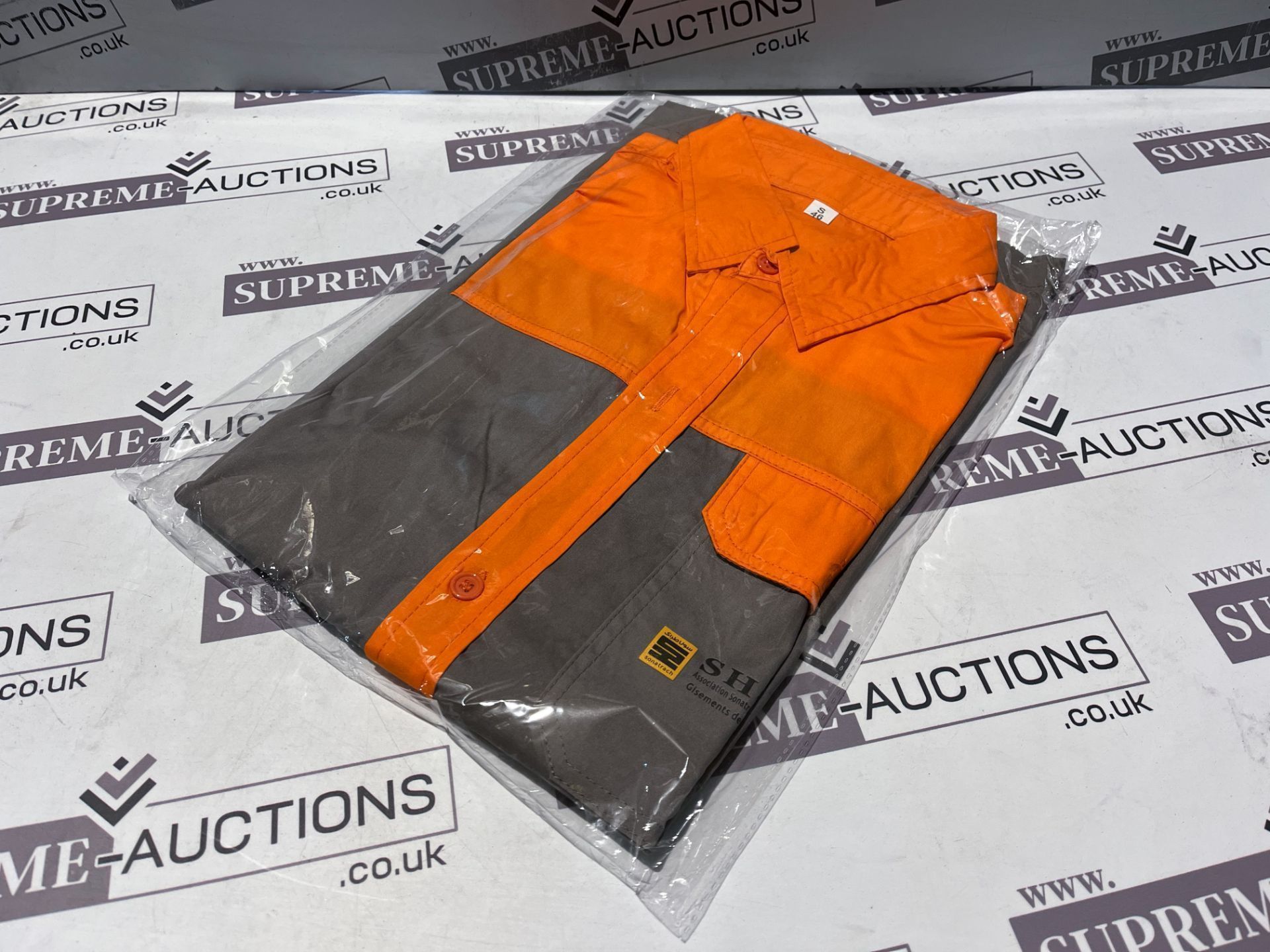50 X BRAND NEW PROFESSIONAL WORK SUMMER SHIRTS/JACKETS (SIZES MAY VARY) R5-6