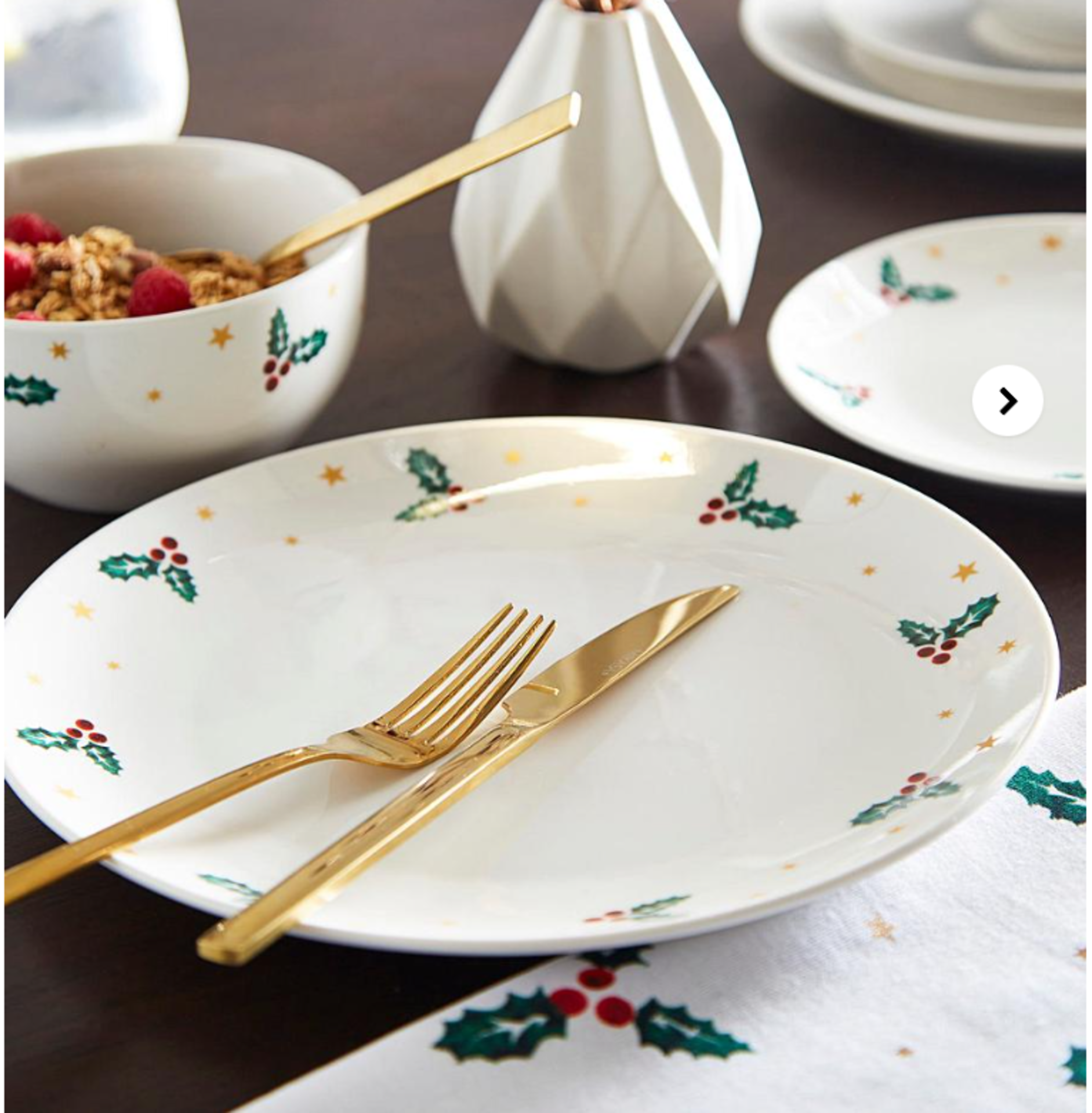 Holly and Stars 12 Piece Dinner Set. - SR30. RRP £60.00. 12 piece dinner set with a green holly