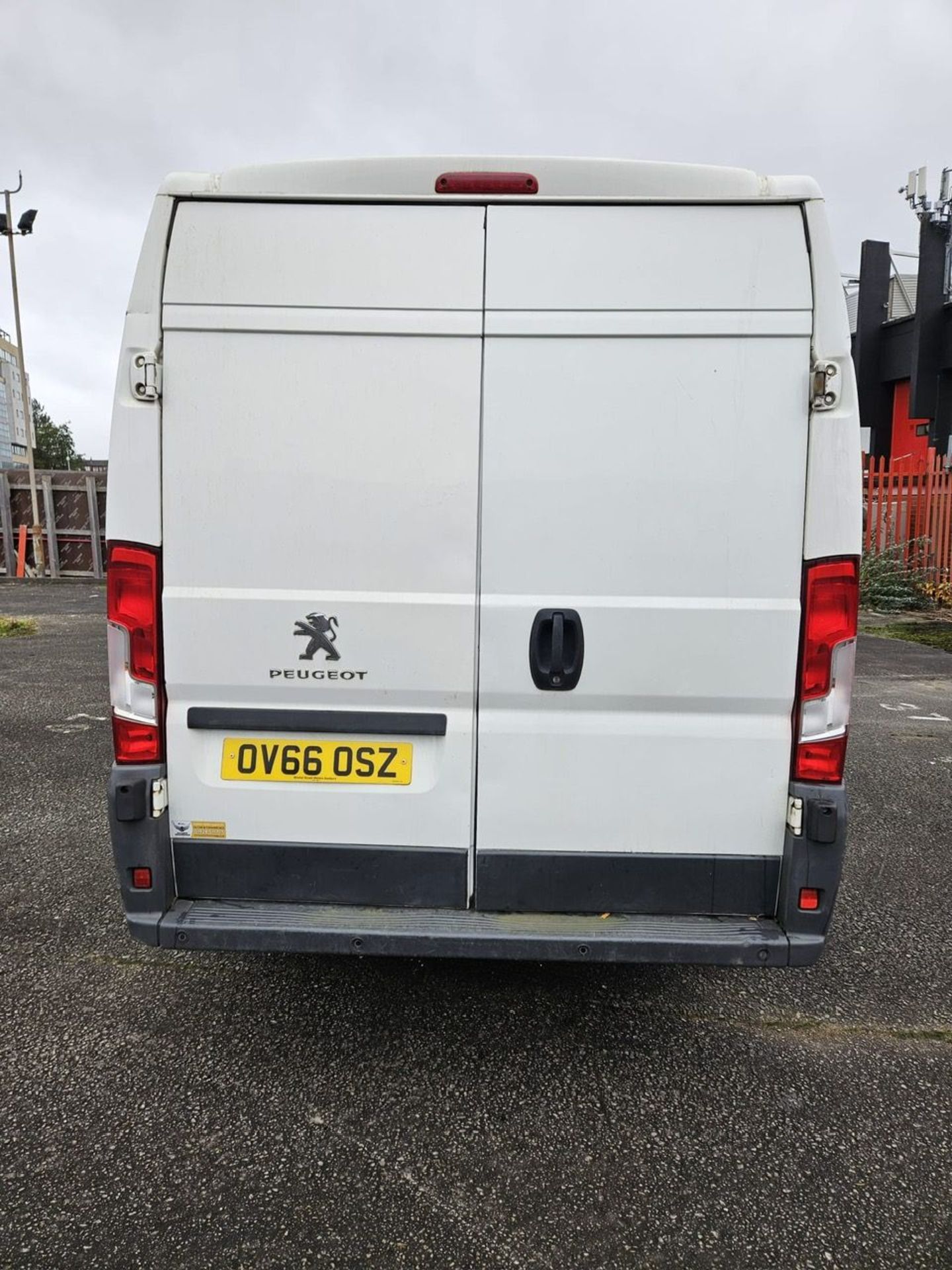 OV66 OSZ PEUGEOT BOXER 435 2.0 BLUEHDI 130 L4 H2 PROFESSIONAL Panel Van.   MOT Expiry: 25/07/2024. - Image 2 of 8