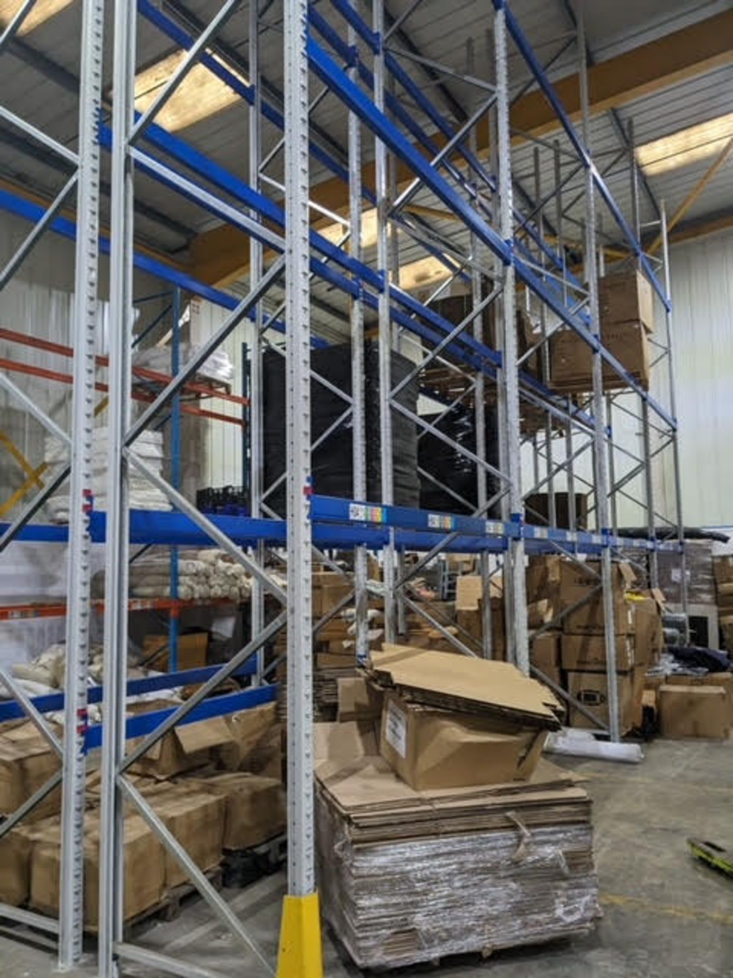 10 X BAYS OF APEX RACKING 8 BEAMS PER BAY, 8M UPRIGHTS, 1100MM DEEP, 2700MM WIDE BEAMS WITH LOCKING