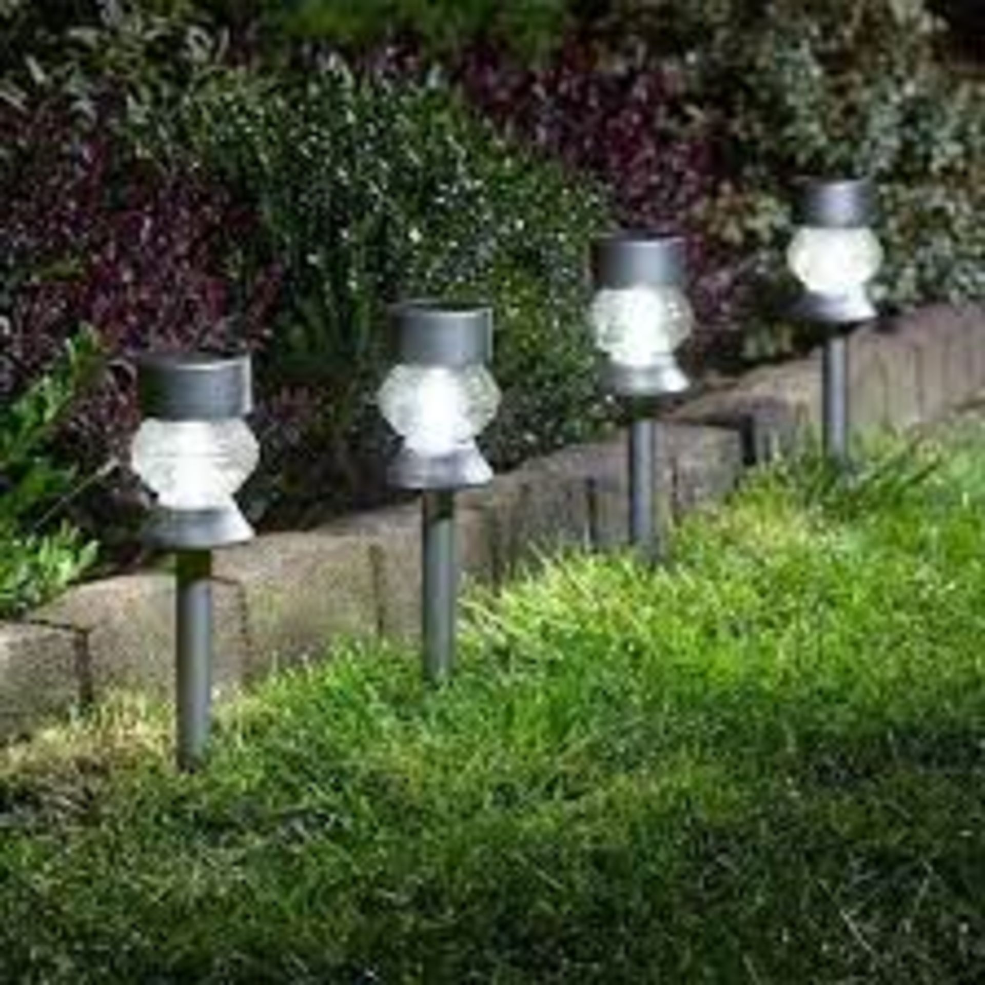 Smart Solar LED Crystal Effect Stake Light (4 Pack) Colour Changing and White. - SR32