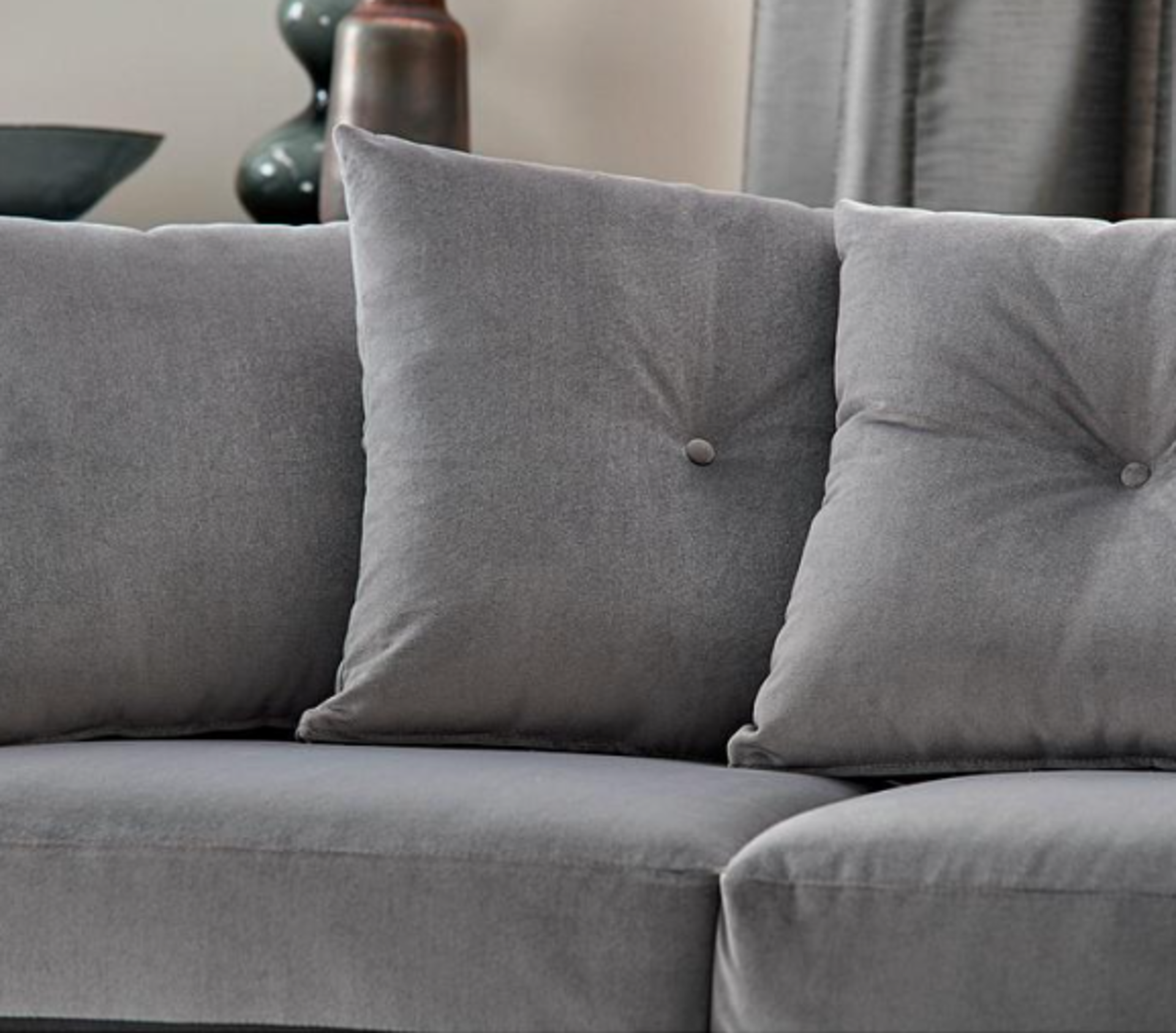 Derby 2 Seater Sofa. - SR. RRP £799.00. Discover maximum comfort and luxury with this gorgeous - Image 3 of 3