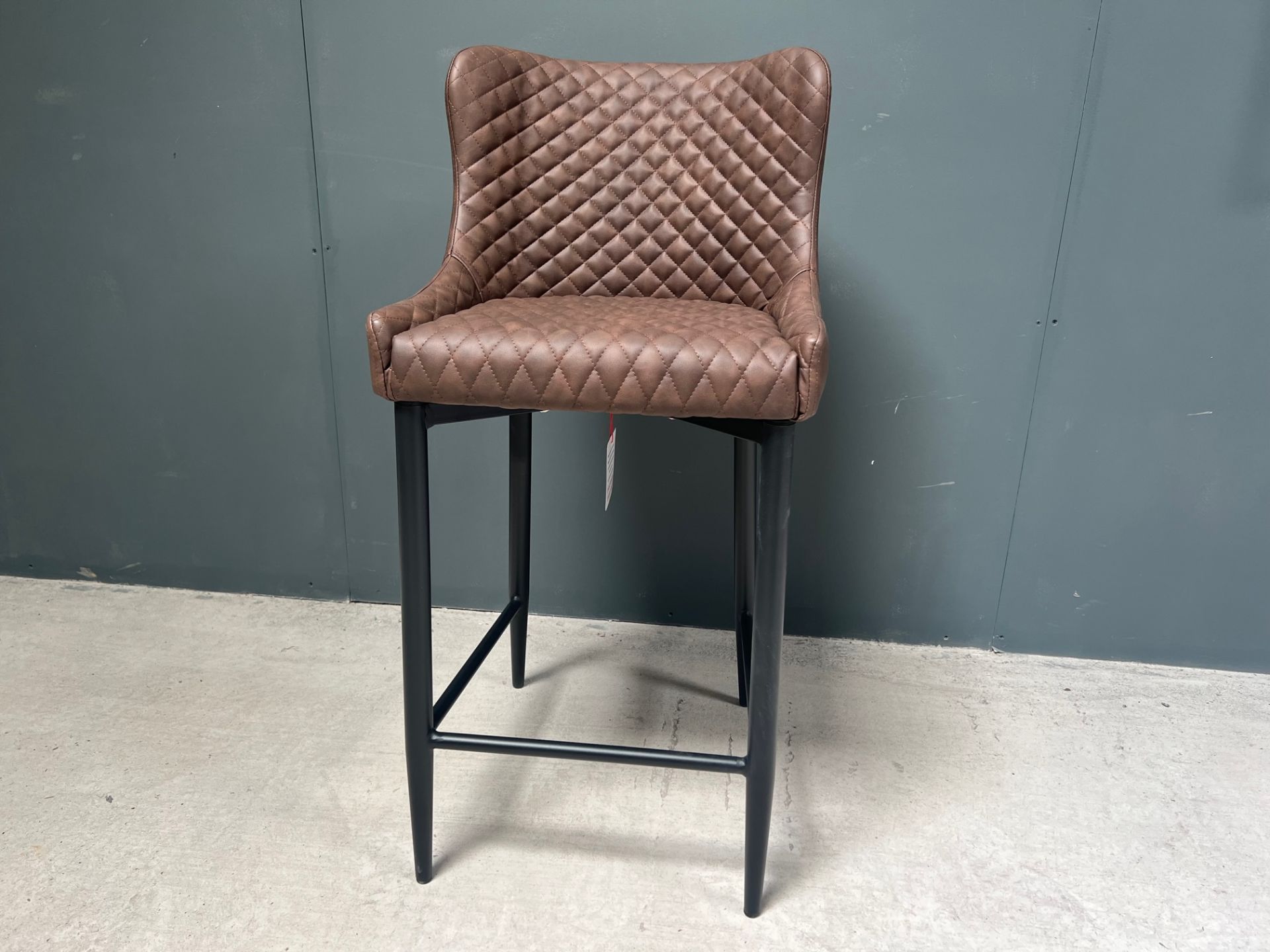 BOXED NEW PAIR OF CLASSIC PU LEATHER HIGH BAR STOOLS IN BROWN