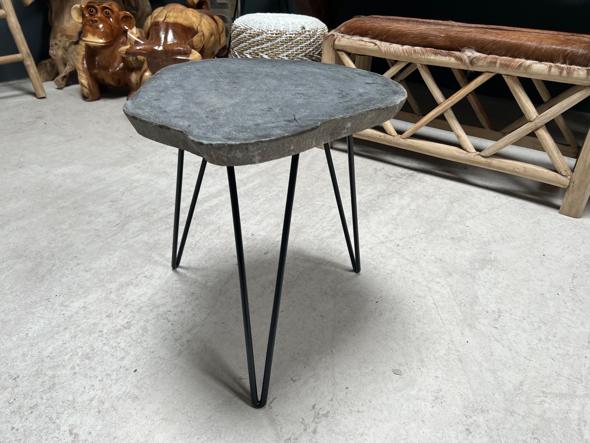 HEAVY STONE TABLE ON INDUSTRIAL LEGS - Image 3 of 3