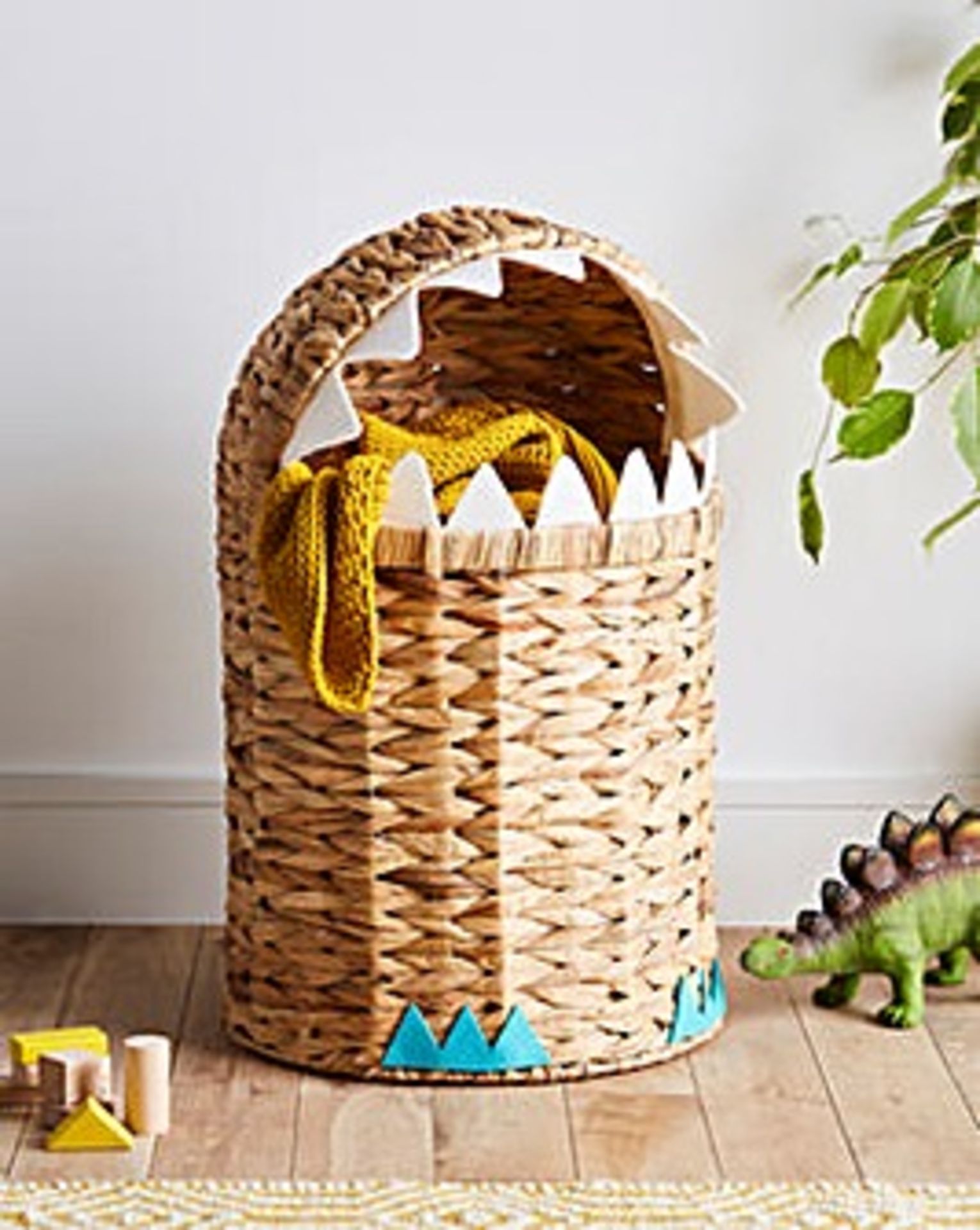 BRAND NEW LUXURY WICKER WEAVE Dinosaur Storage Hamper RRP £99 EACH DB