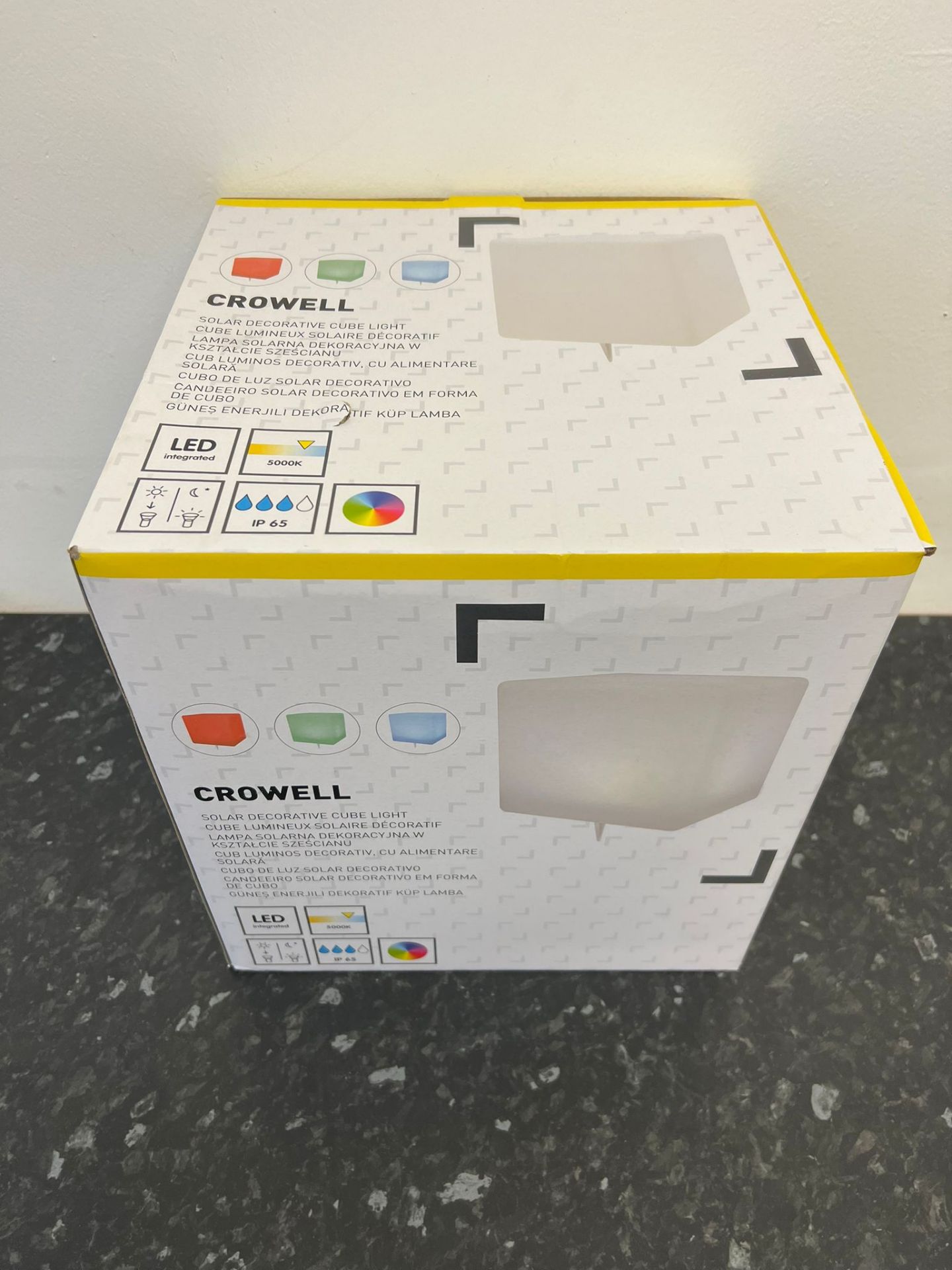 PALLET TO CONTAIN 50 X NEW & BOXED CROWELL COLOUR CHANGING SOLAR DECORATIVE CUBE LIGHTS. LED.