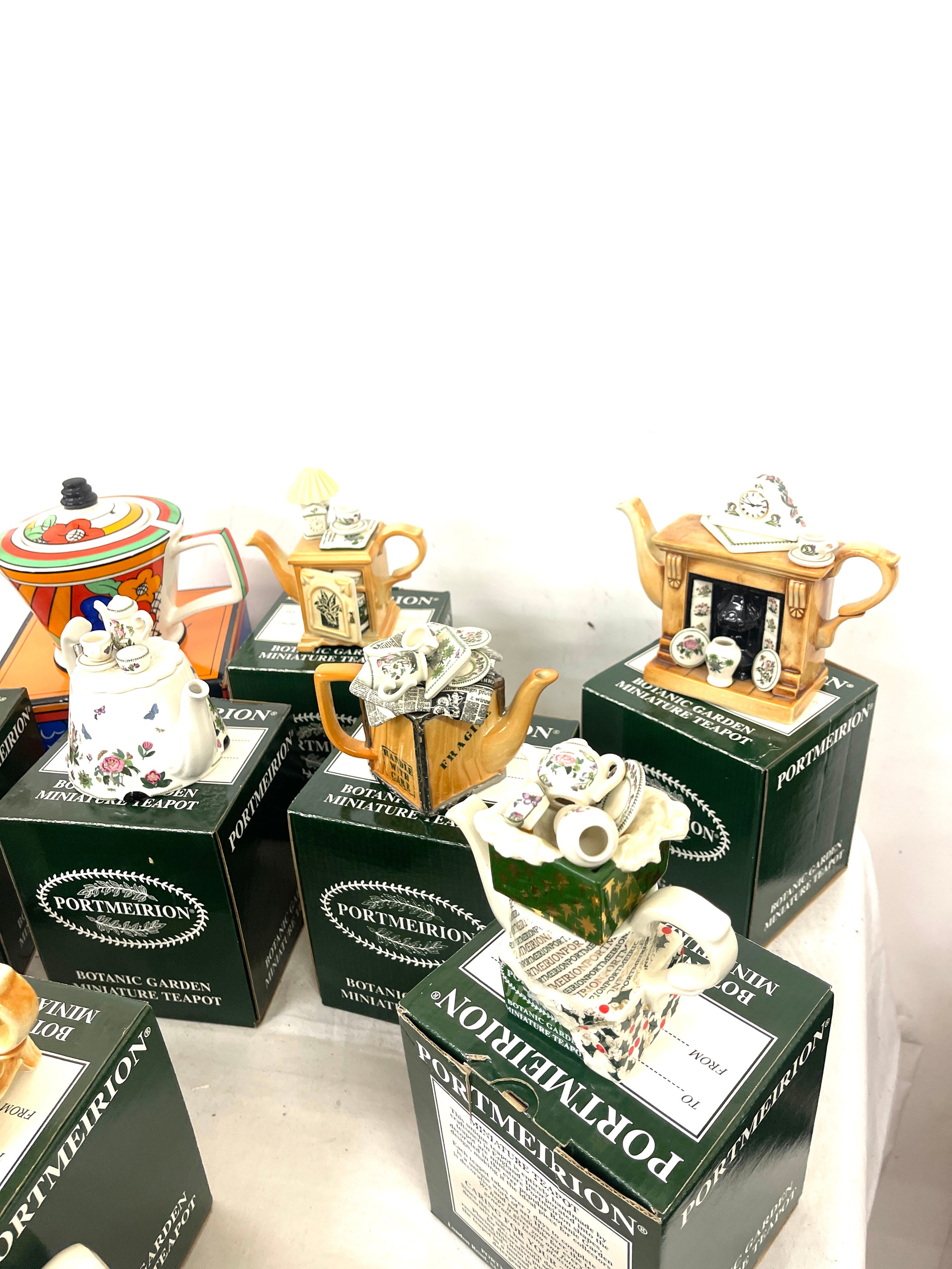 Selection of tea pots to include eight boxed Portmeirion miniature tea pots, Sandler tea pot and a - Image 6 of 7