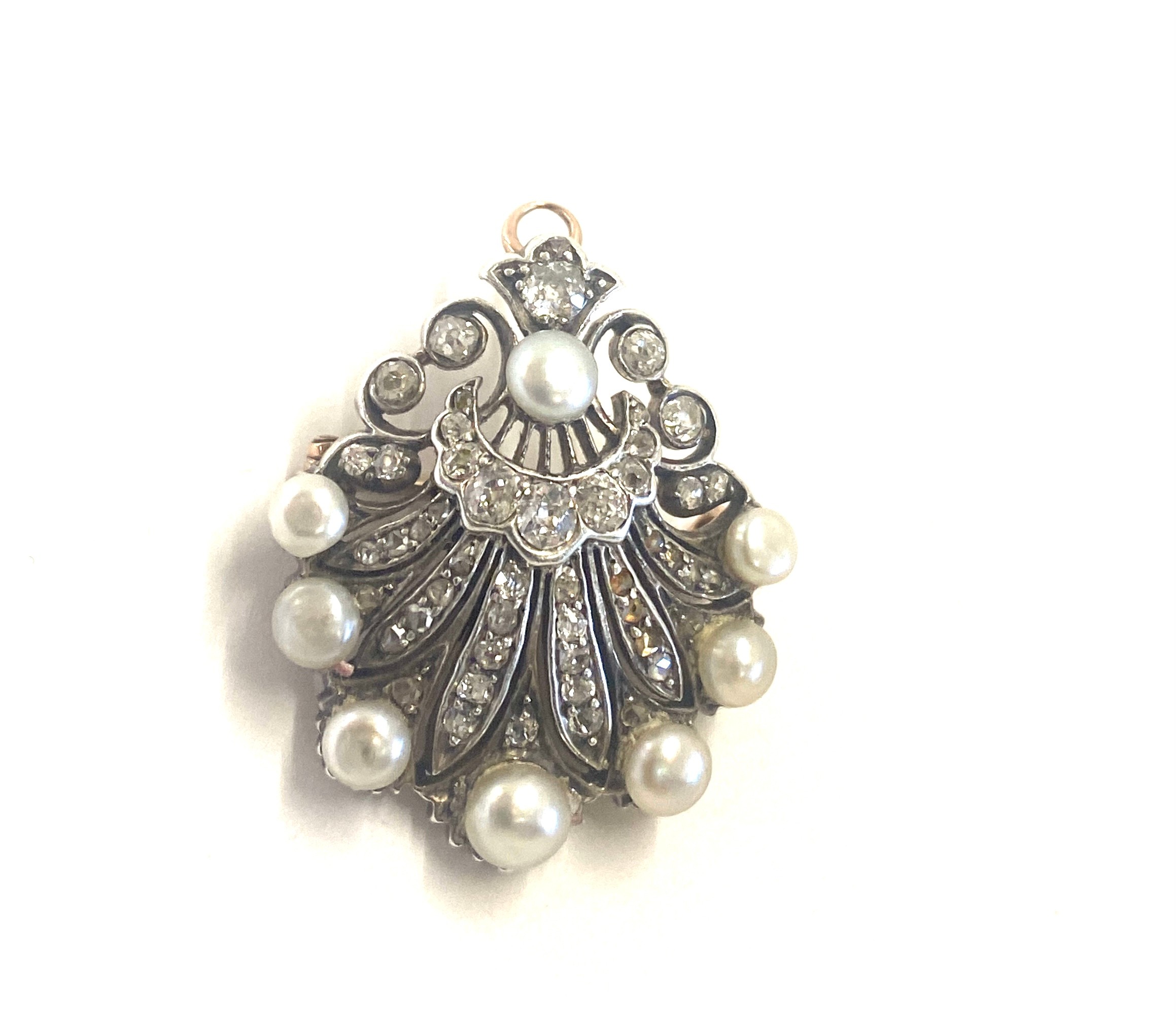 Antique natural pearl and diamond gold backed brooch/ pendant. Measures 4cm tall 3 cm wide. - Image 6 of 8