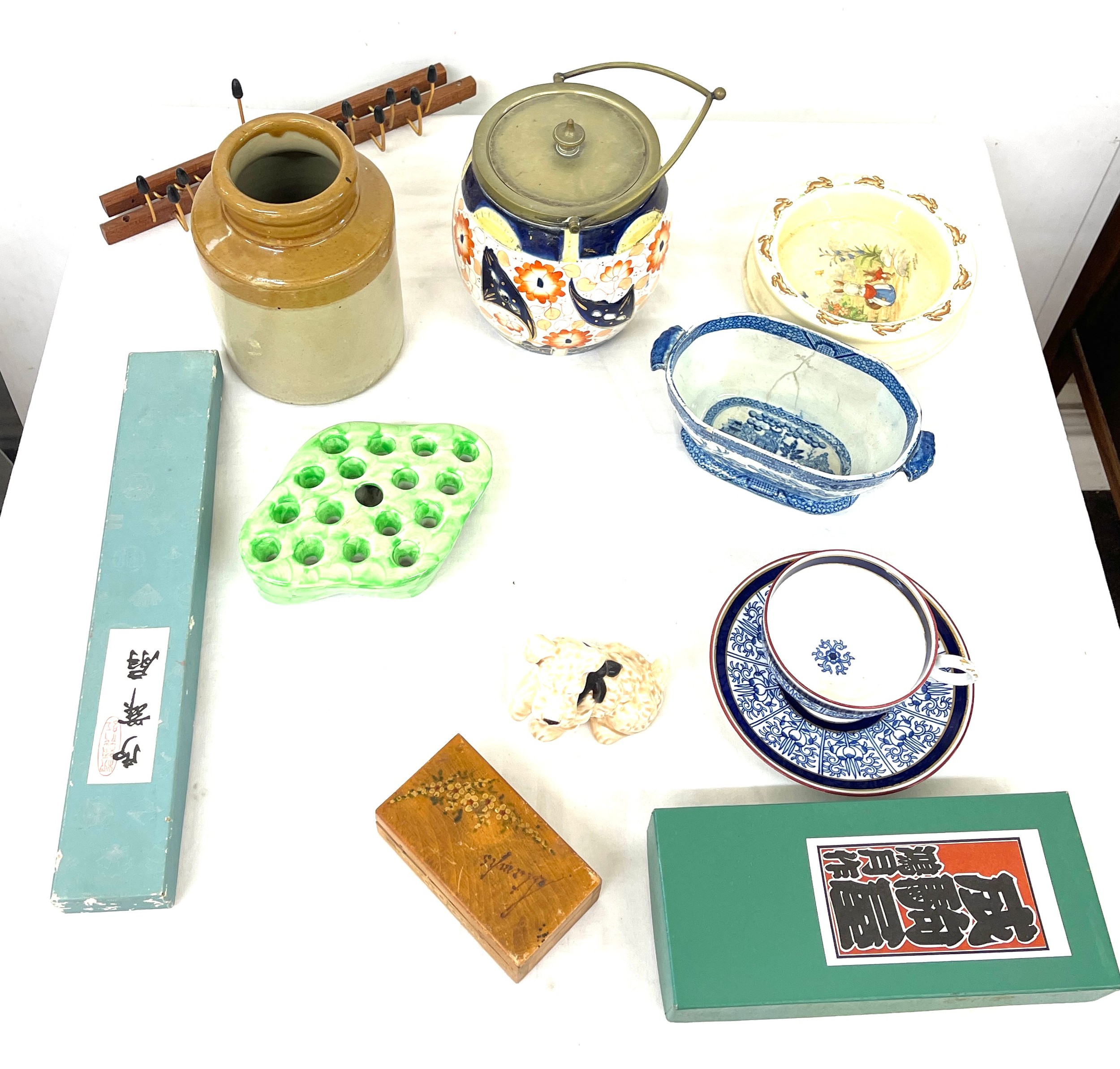 Selection of vintage miscellaneous to include named pottery, biscuit barrel and bunnykins etc - Image 2 of 5