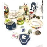 Selection of miscellaneous items includes Wedewood, oriental pottery etc