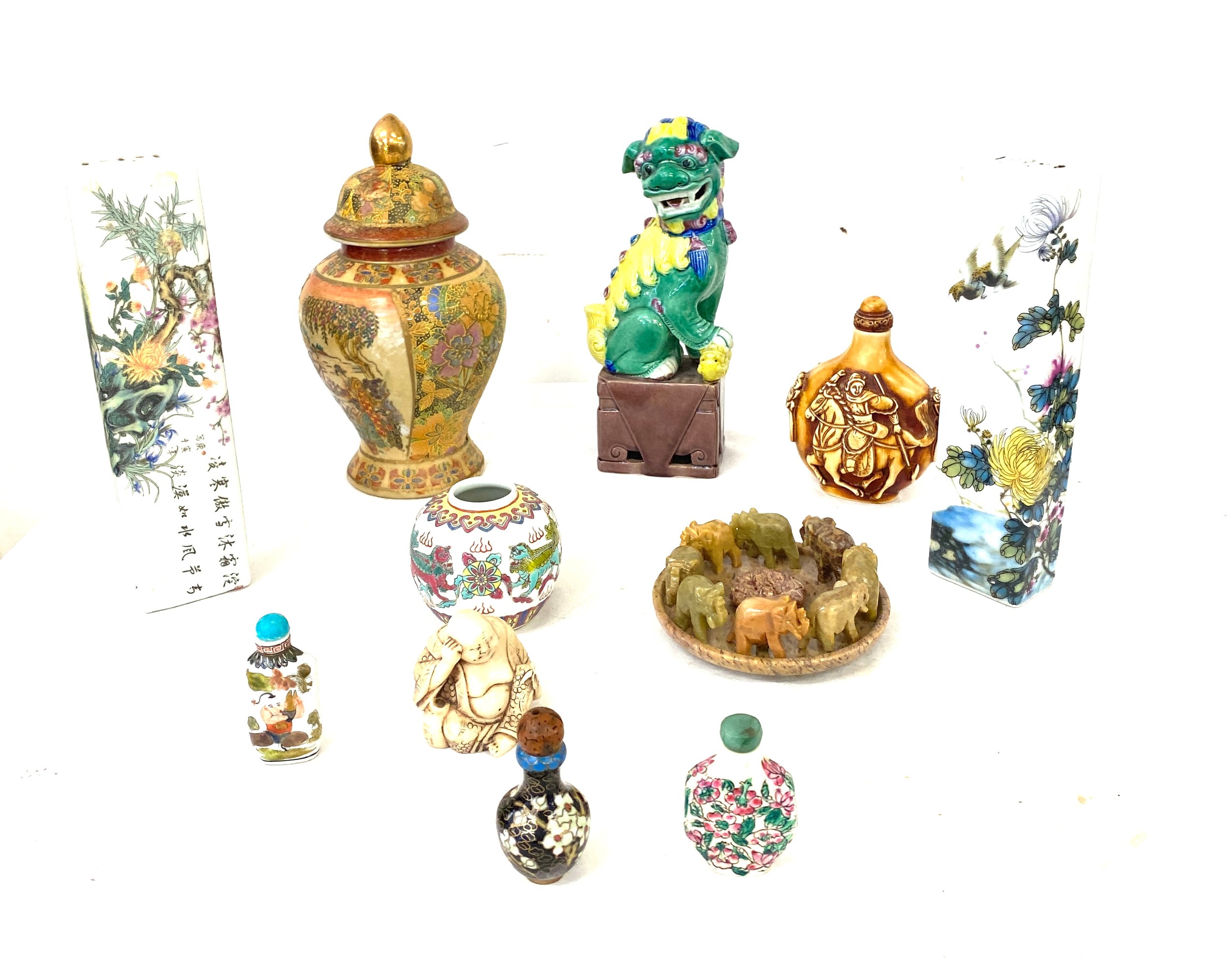 Selection vintage and later oriental pieces to include lidded vase, snuff bottles, flower vase etc